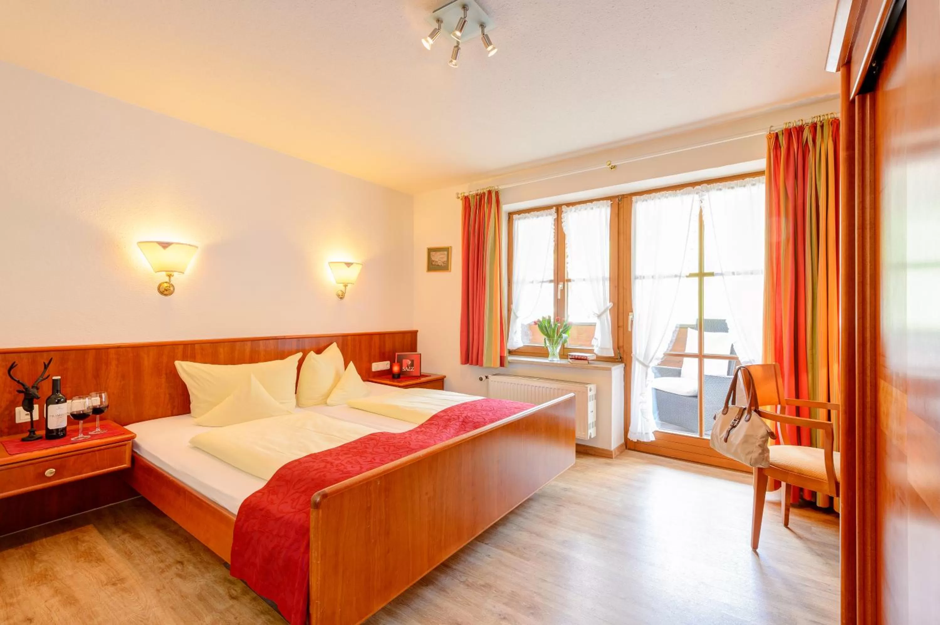 Photo of the whole room, Bed in Familien- und Wellnesshotel "Viktoria"