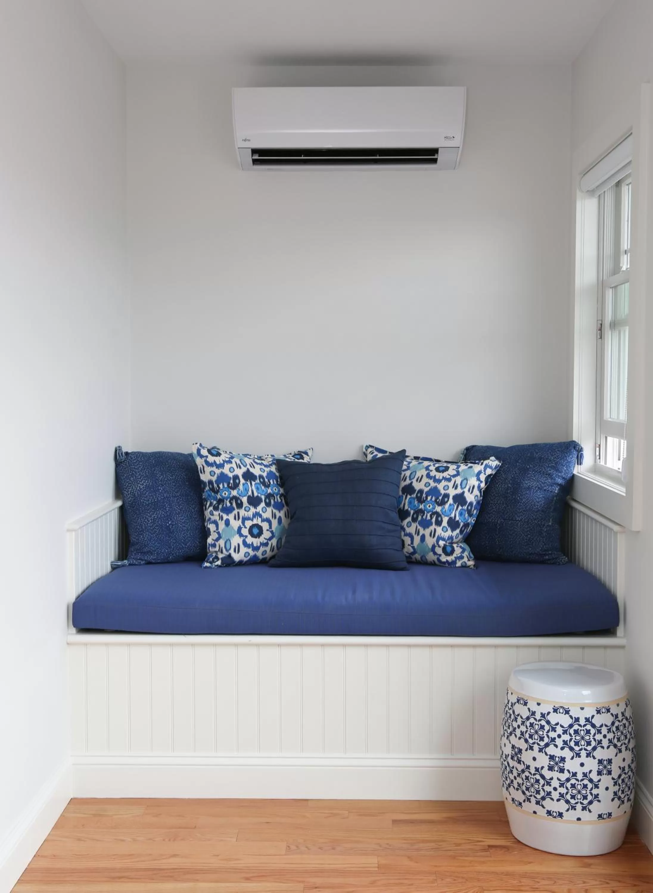 Seating Area in The Sea Breeze Inn