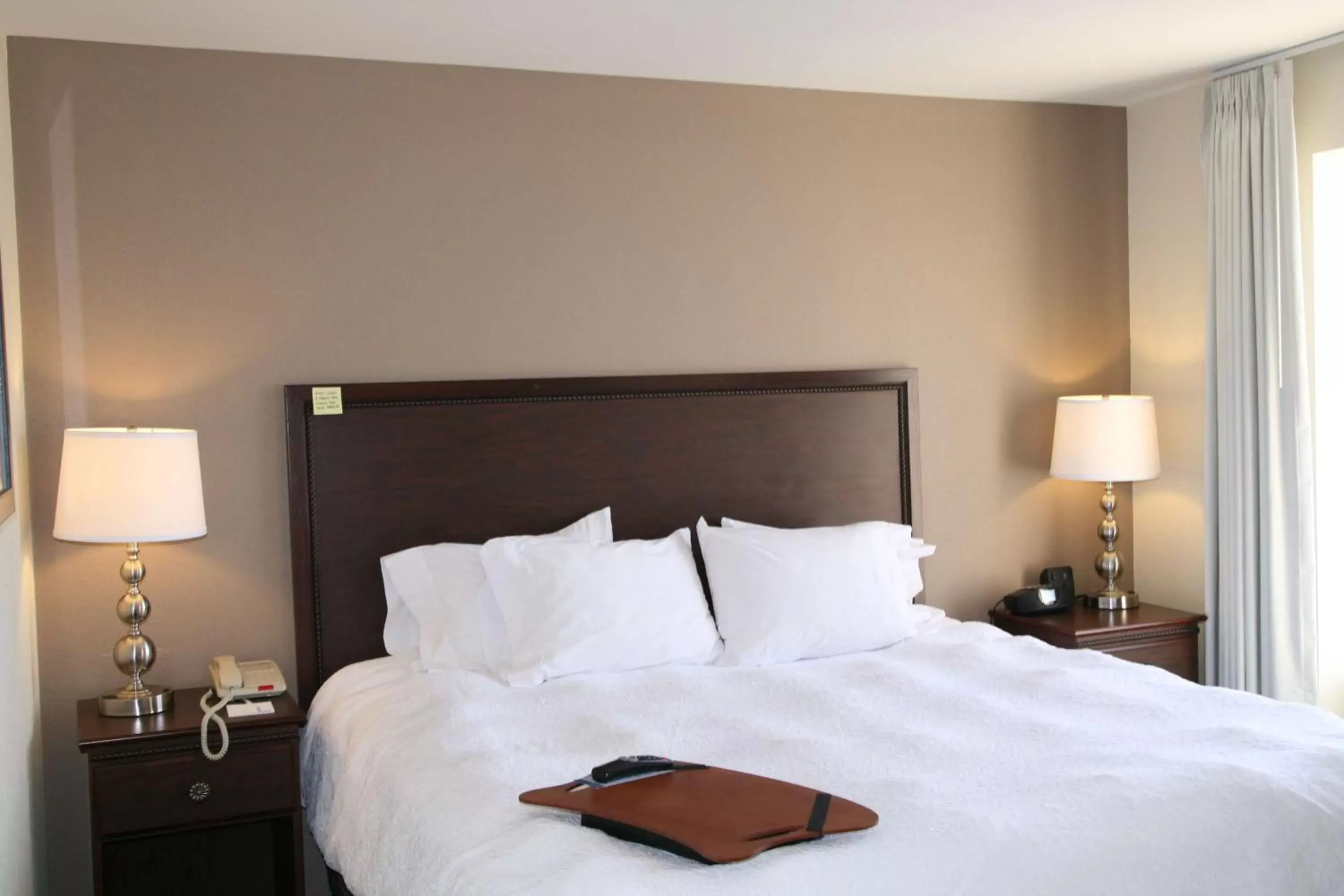 Bed in Hampton Inn and Suites Amarillo West