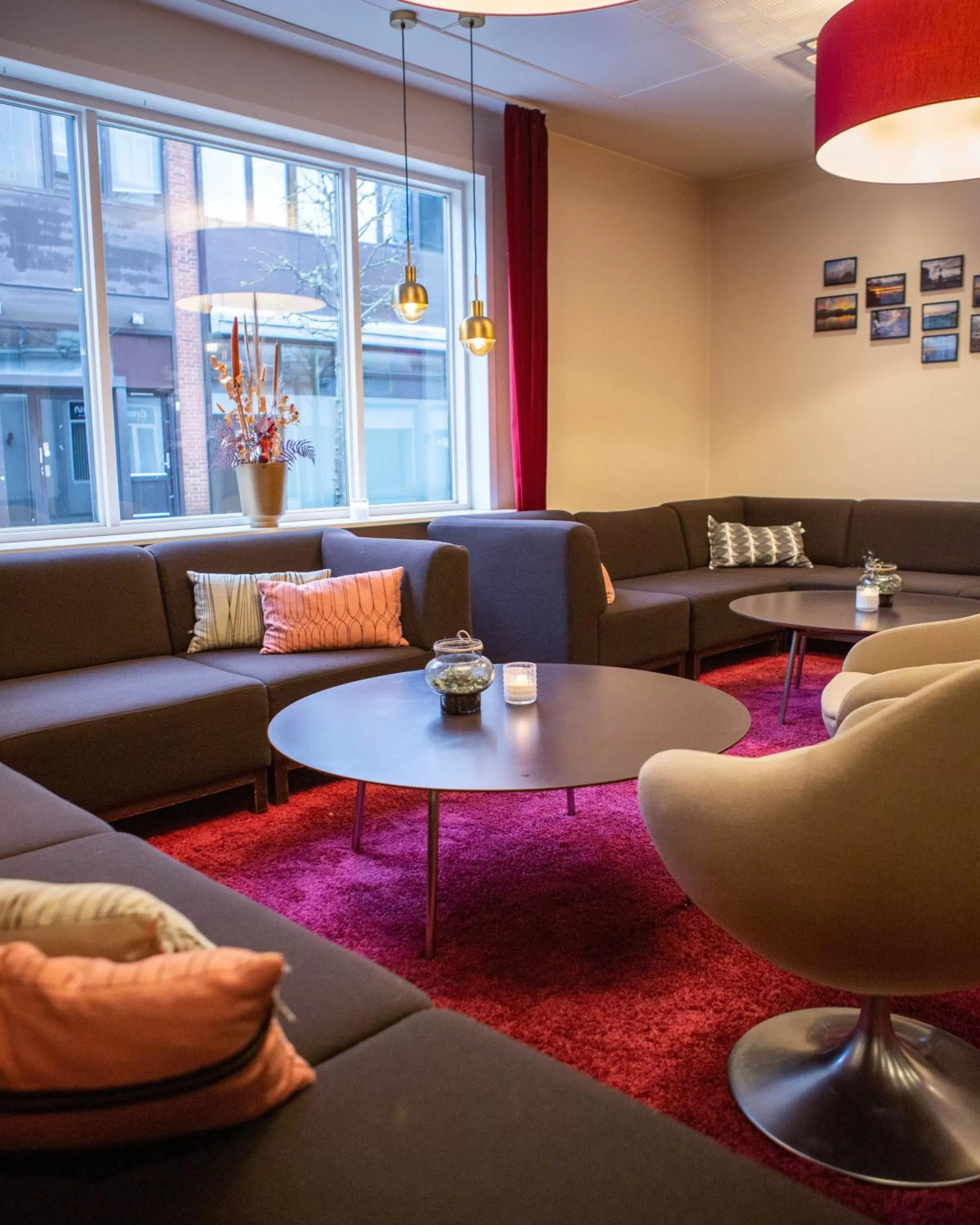 Seating area in Struer Grand Hotel