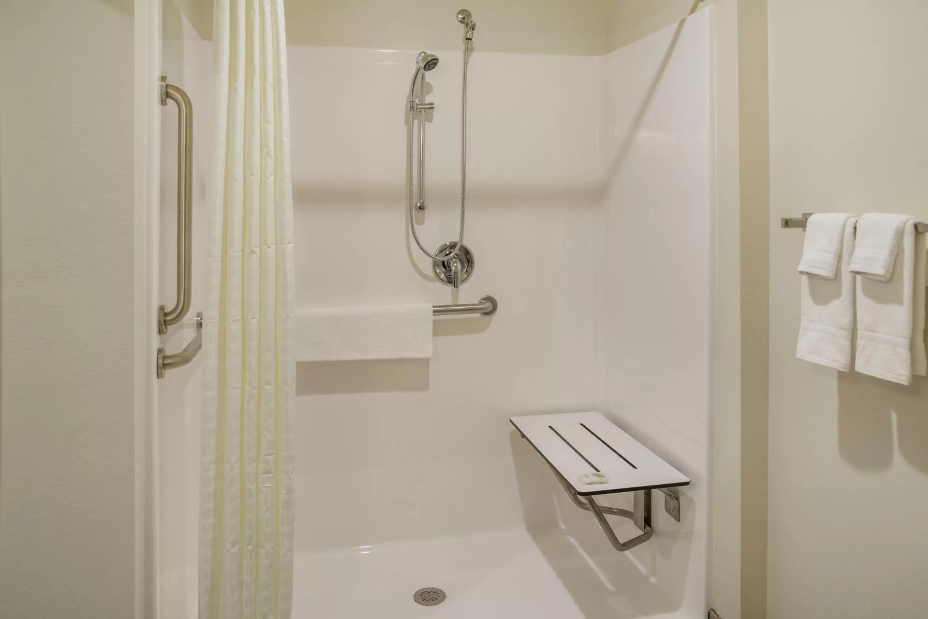 Shower in Cobblestone Inn & Suites - Menomonie/UW-Stout