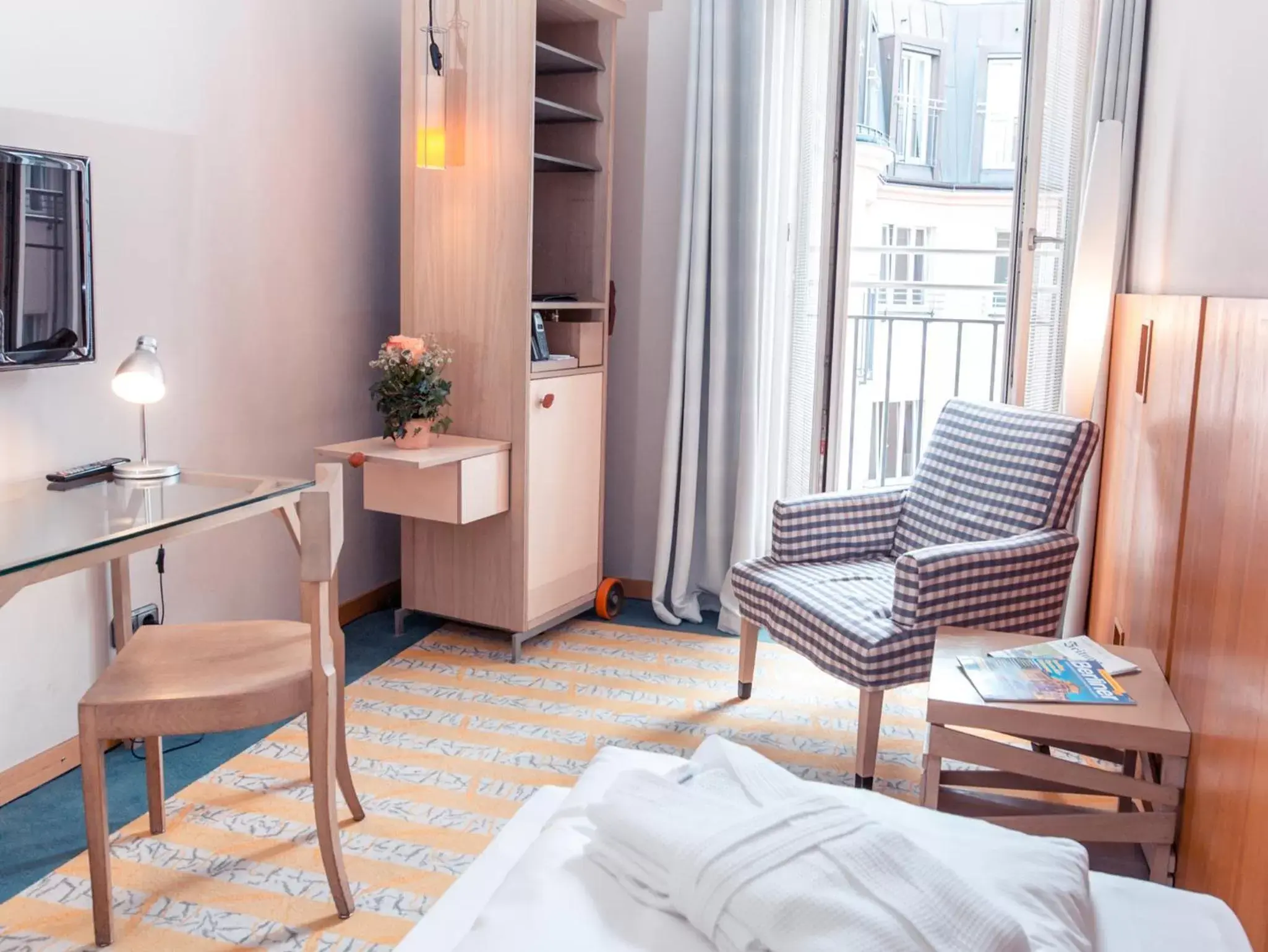 Bed in Hotel Bleibtreu Berlin by Golden Tulip Bed in Hotel Bleibtreu Berlin by Golden Tulip