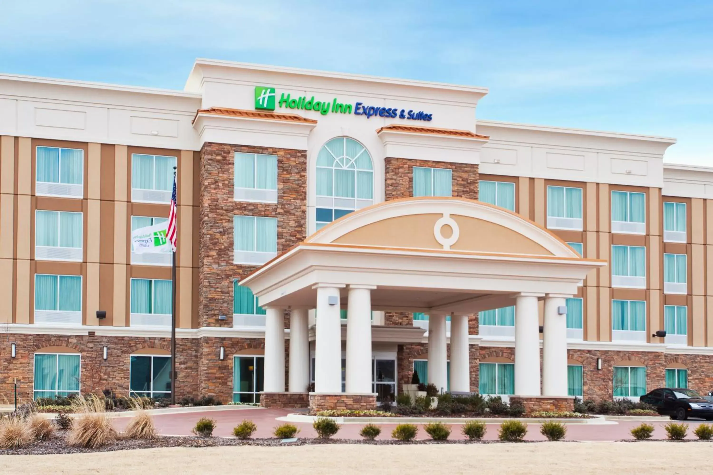 Property building in Holiday Inn Express Hotel & Suites Huntsville West - Research Park, an IHG Hotel