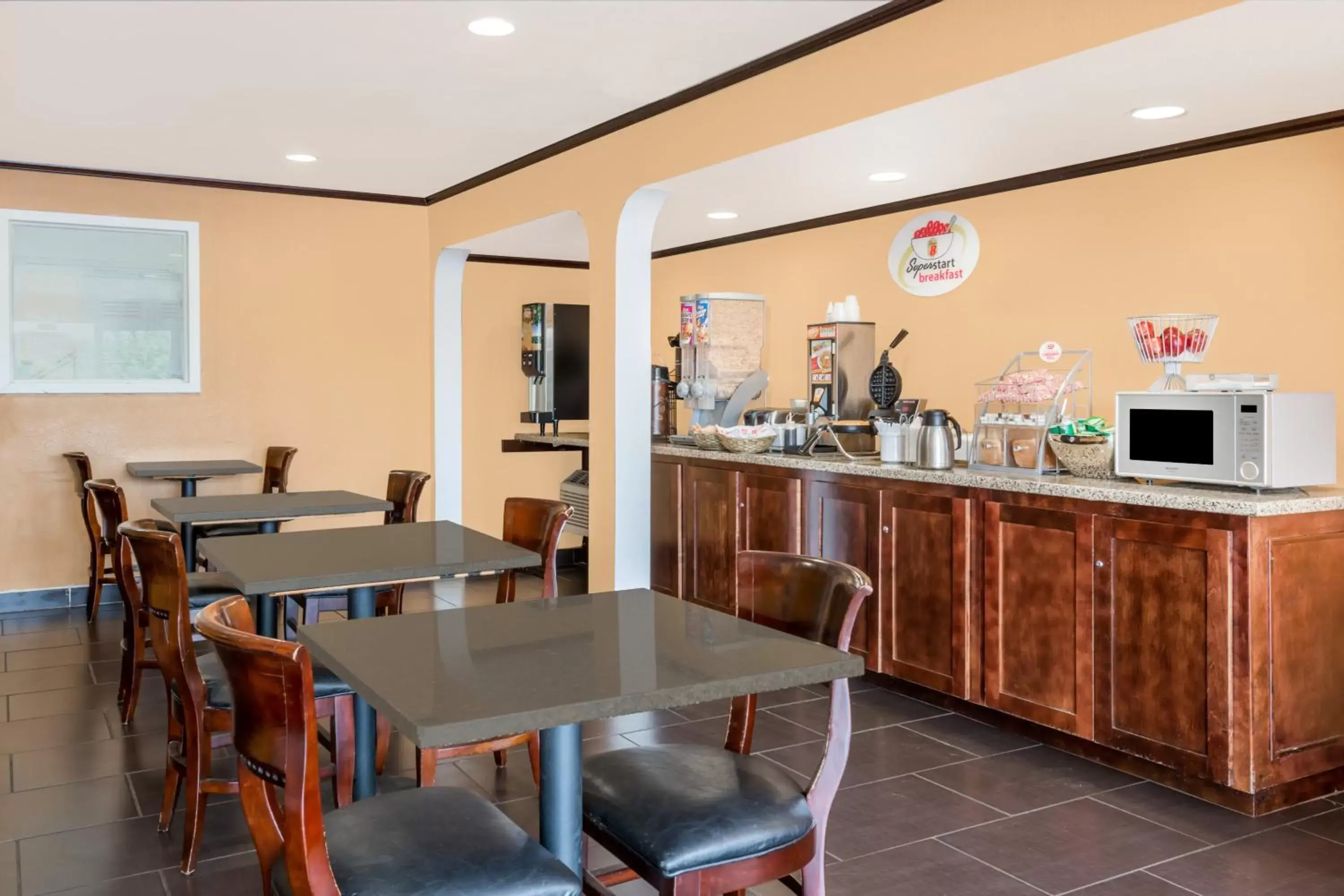 Food and drinks in Super 8 by Wyndham Midwest City OK Food and drinks in Super 8 by Wyndham Midwest City OK