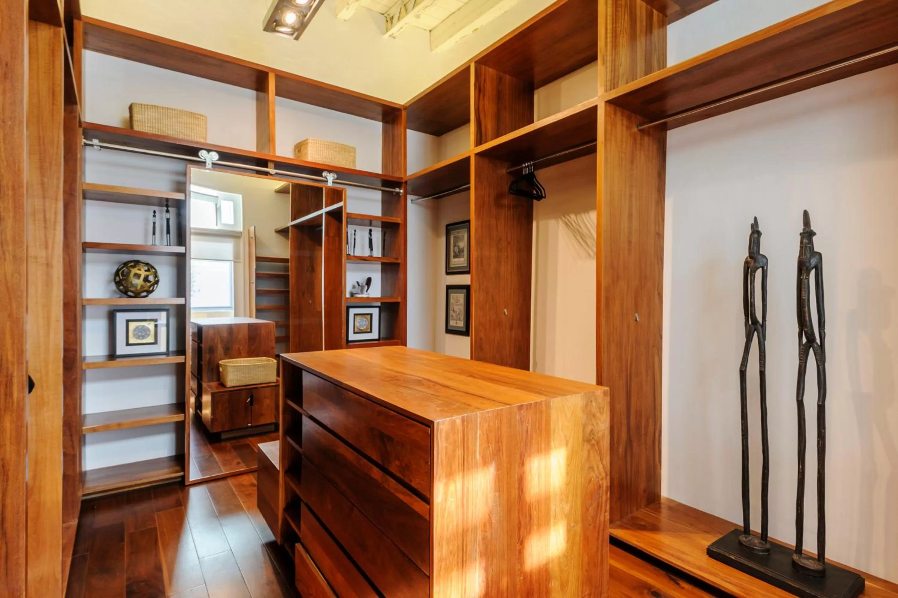 wardrobe in Casa Wynwood Roma Norte