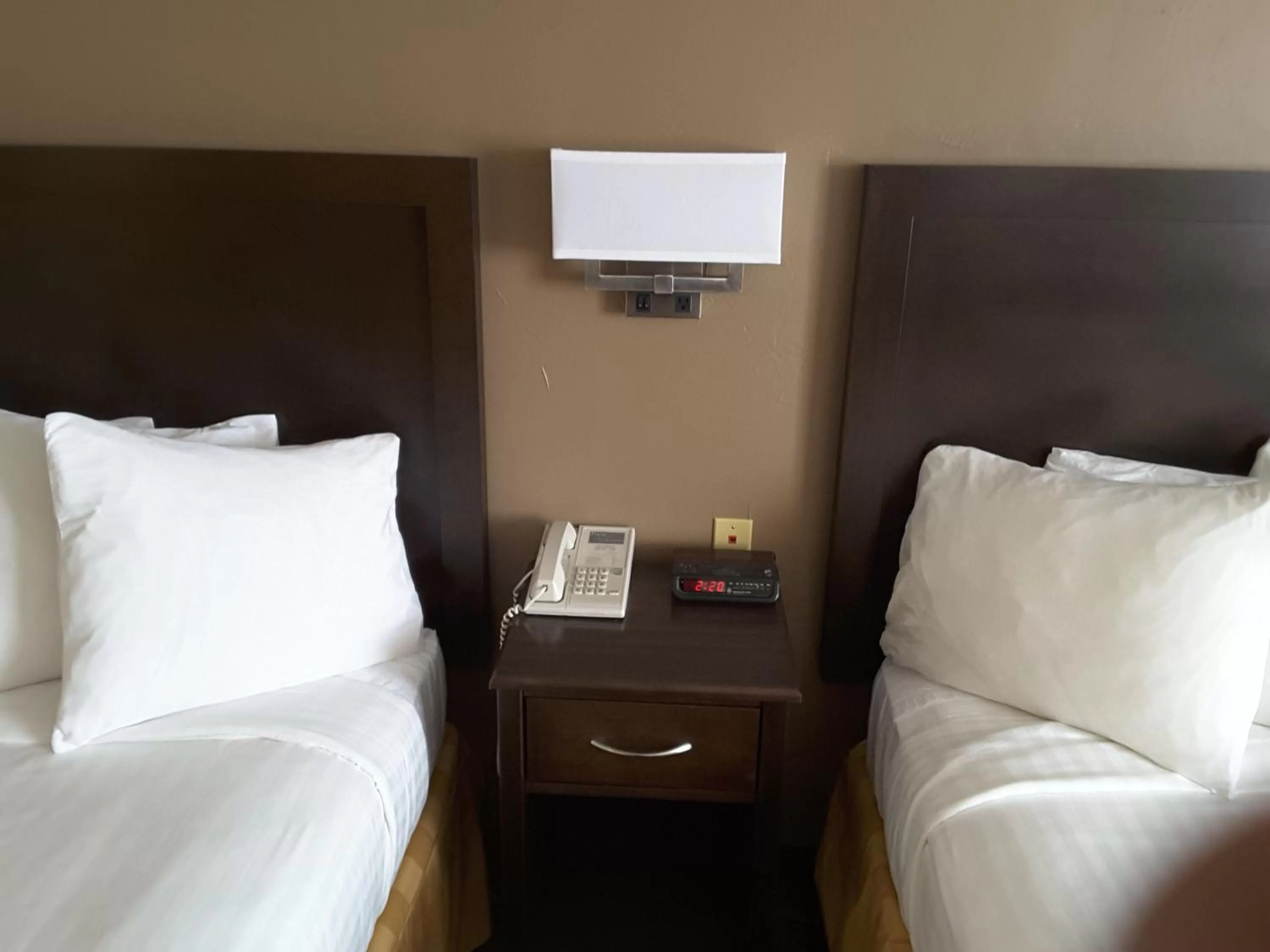 Decorative detail, Bed in Inn at the Canyons