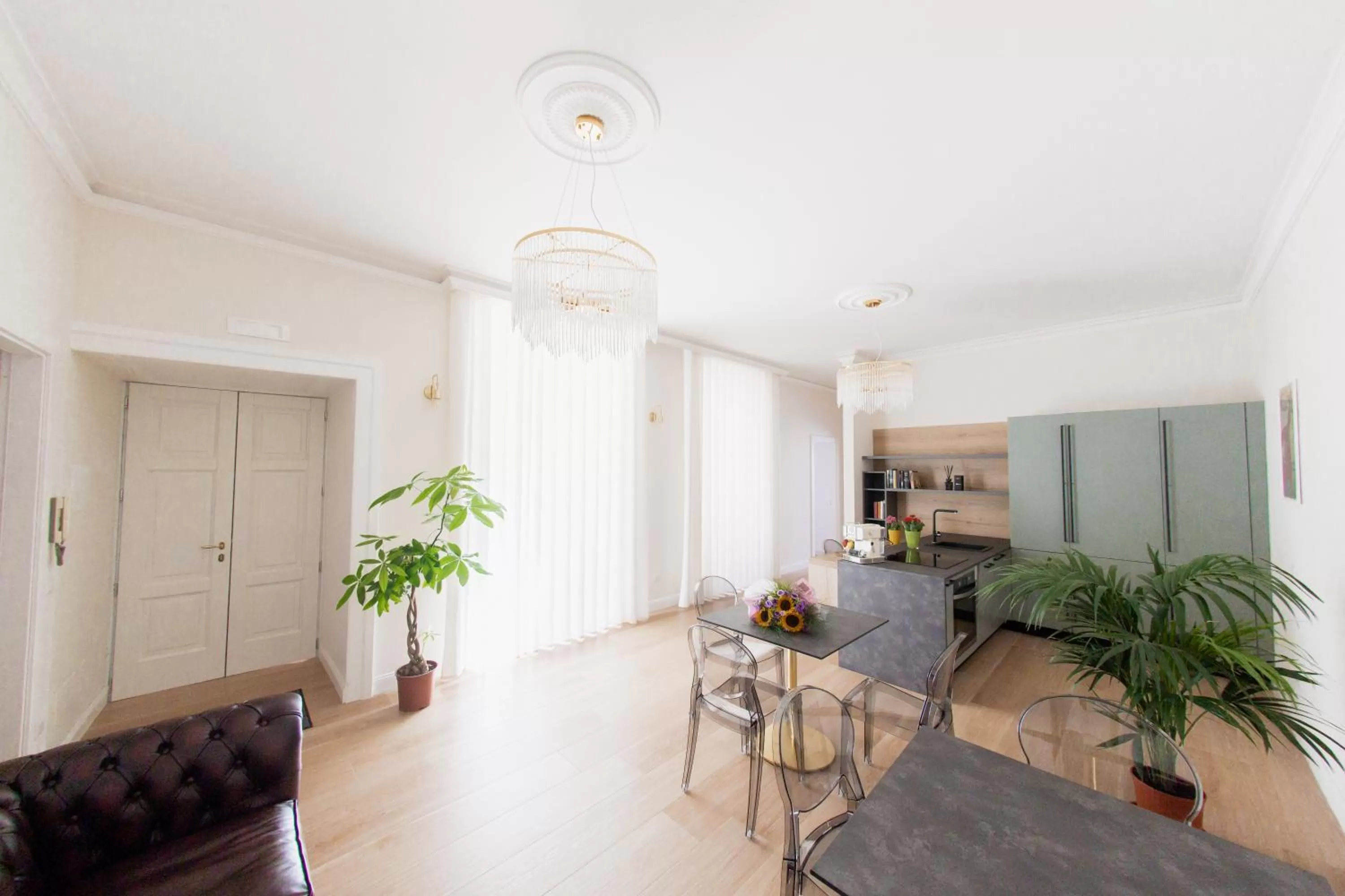 Living room, Dining Area in Novecento