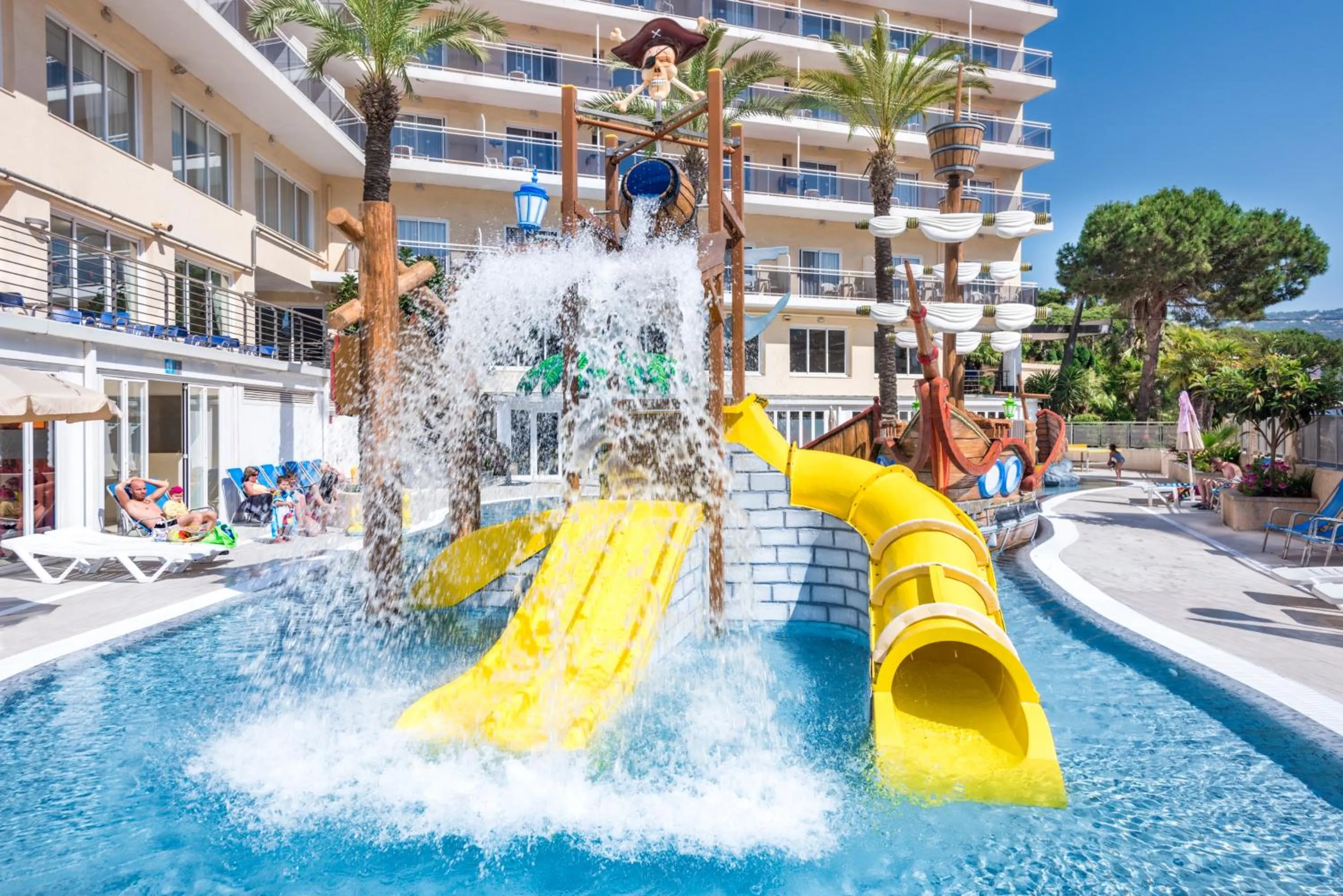 Aqua park in Hotel Oasis Park Splash