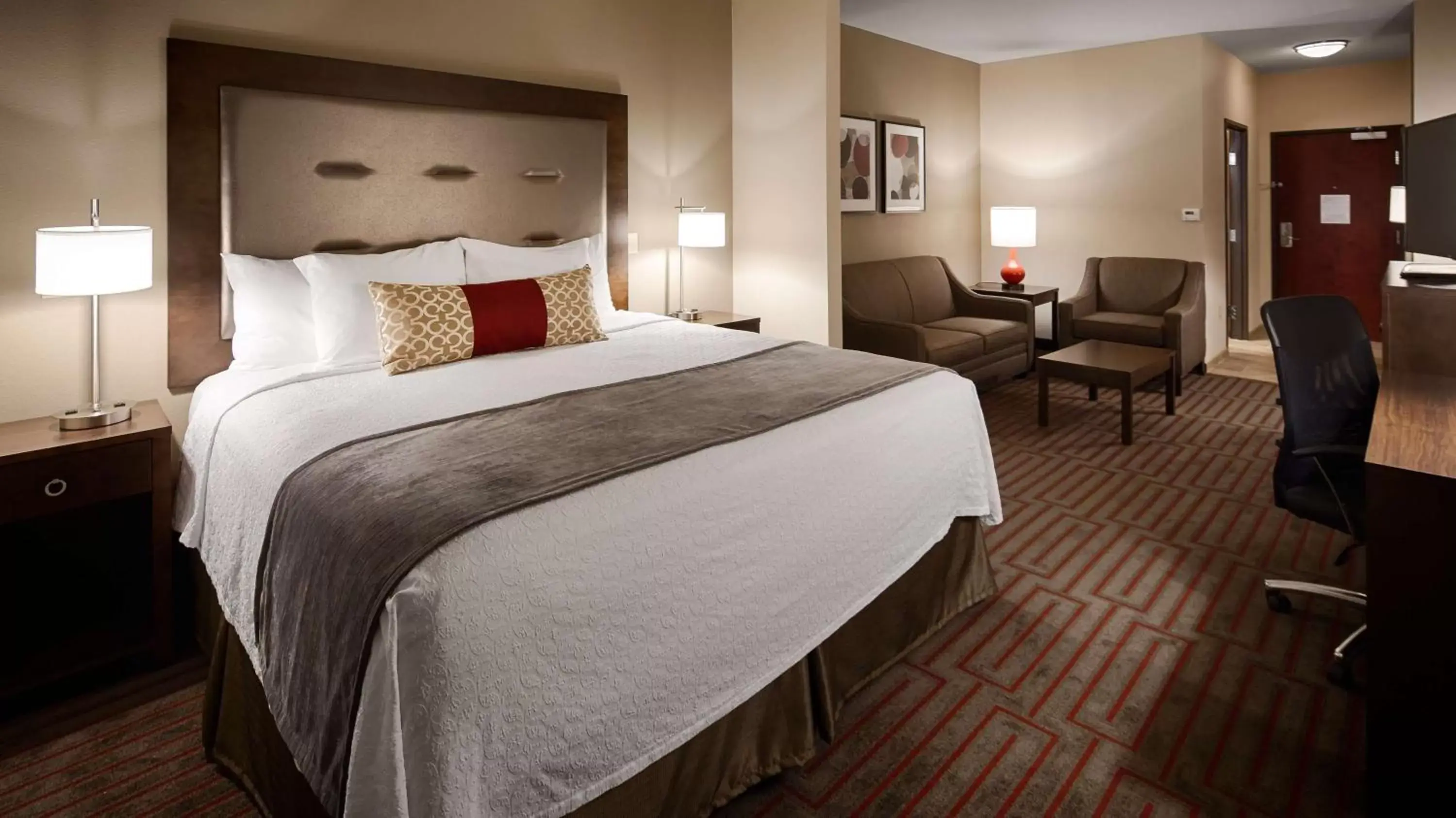 Photo of the whole room, Bed in Best Western Plus Stevens County Inn Photo of the whole room, Bed in Best Western Plus Stevens County Inn