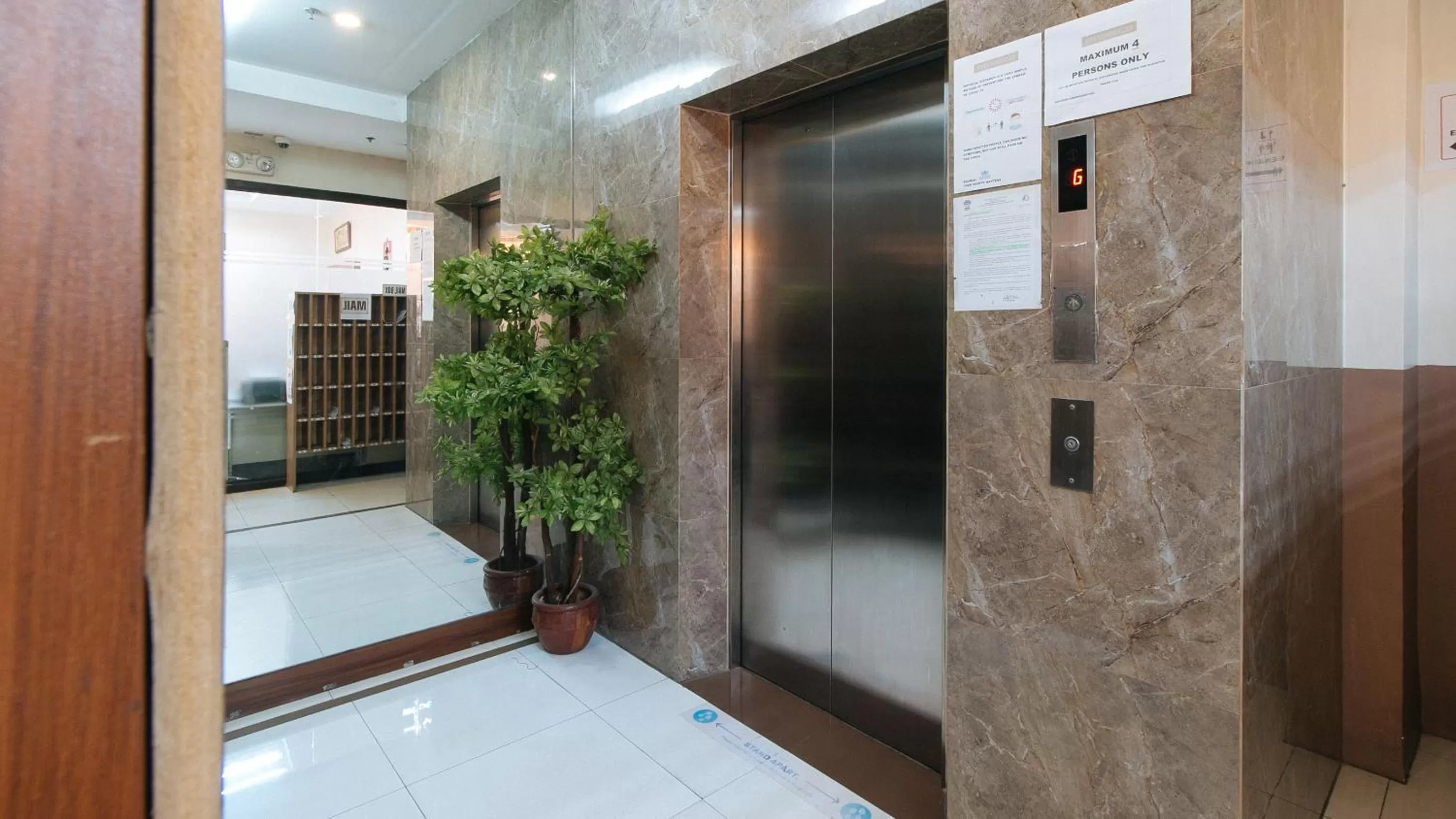 Lobby or reception in RedDoorz Plus at Kamuning Quezon City