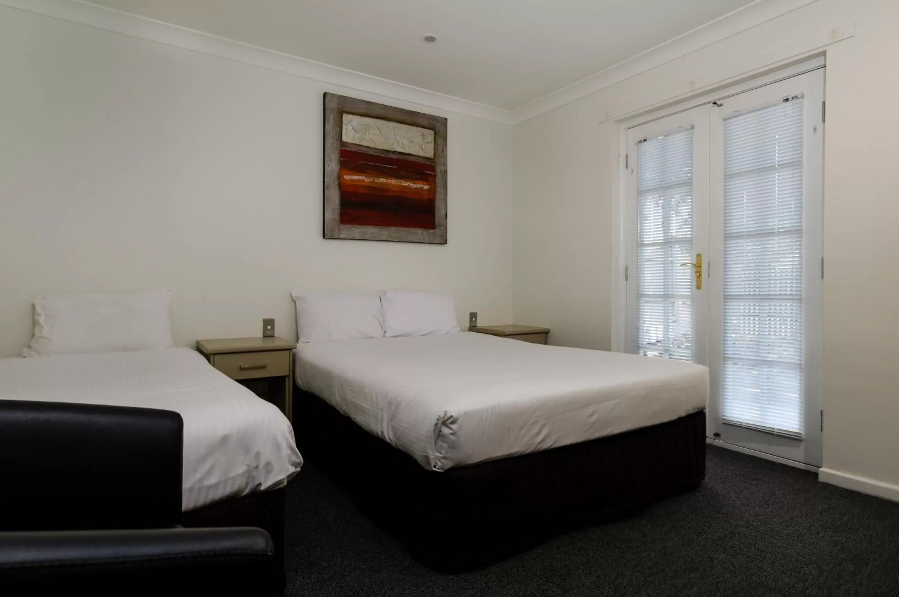 Twin or Triple Room - Byrneside in The Waterloo Bay Hotel