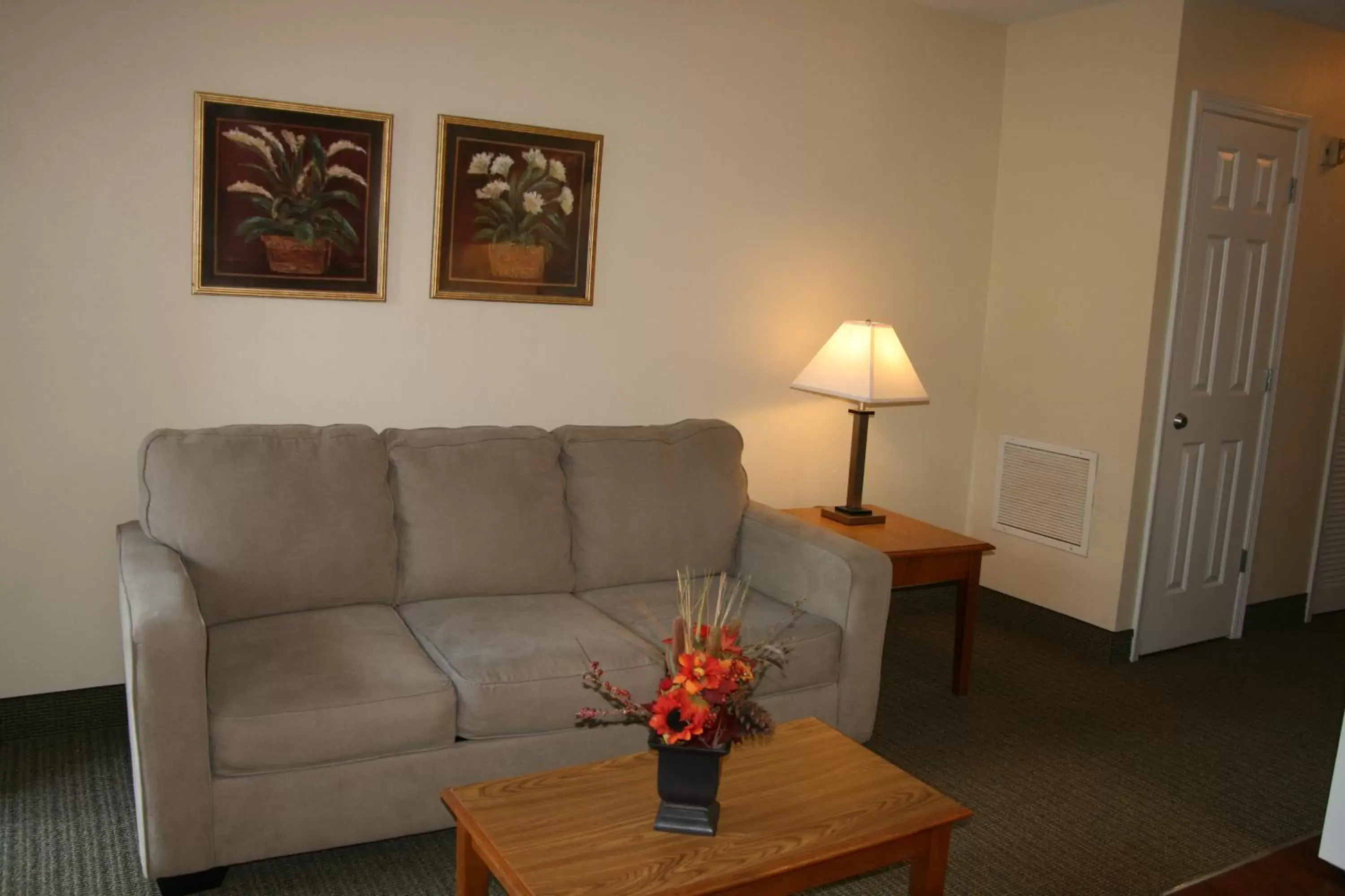 Seating Area in Affordable Suites Rocky Mount