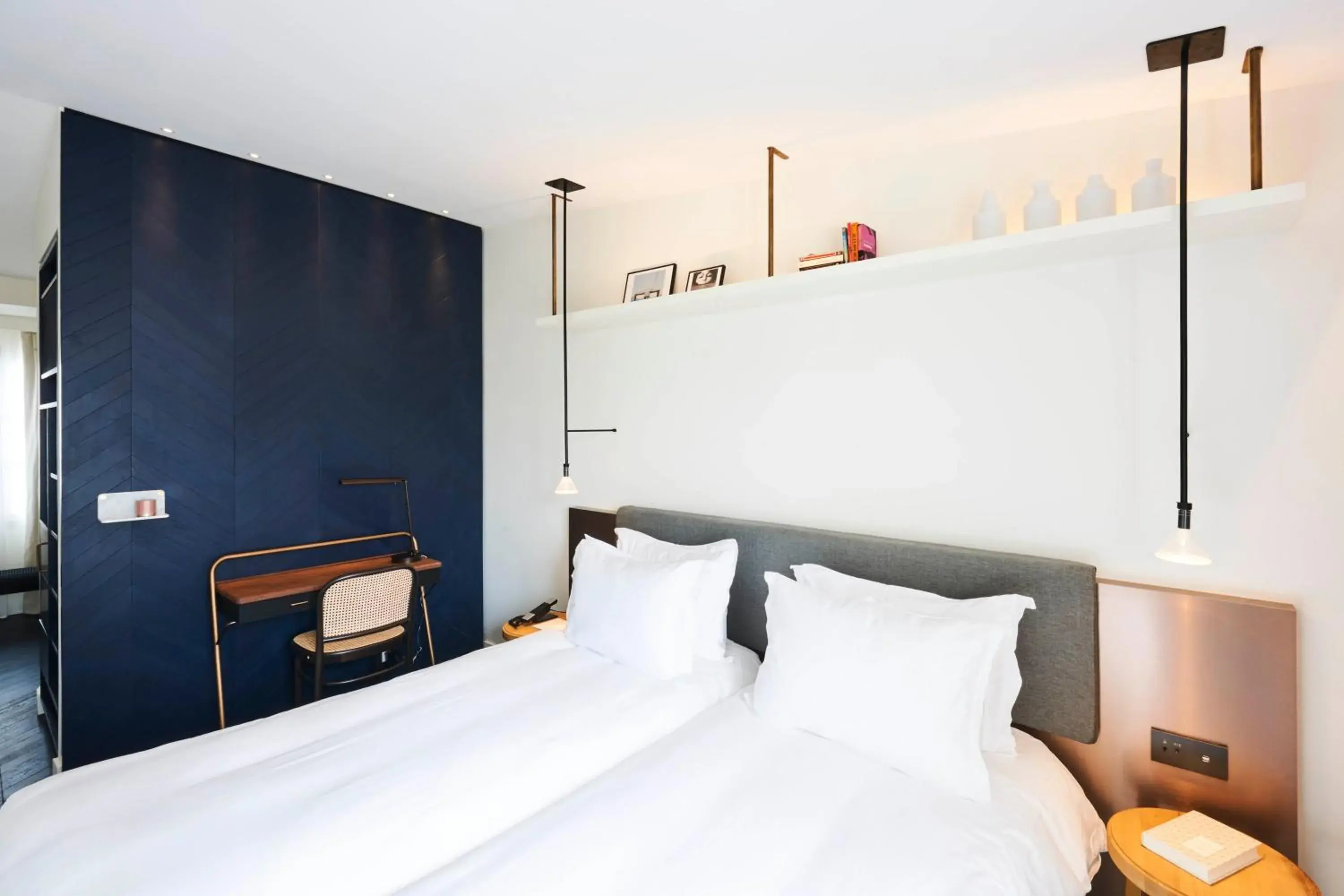 Bed, Room Photo in Hôtel Amastan Paris