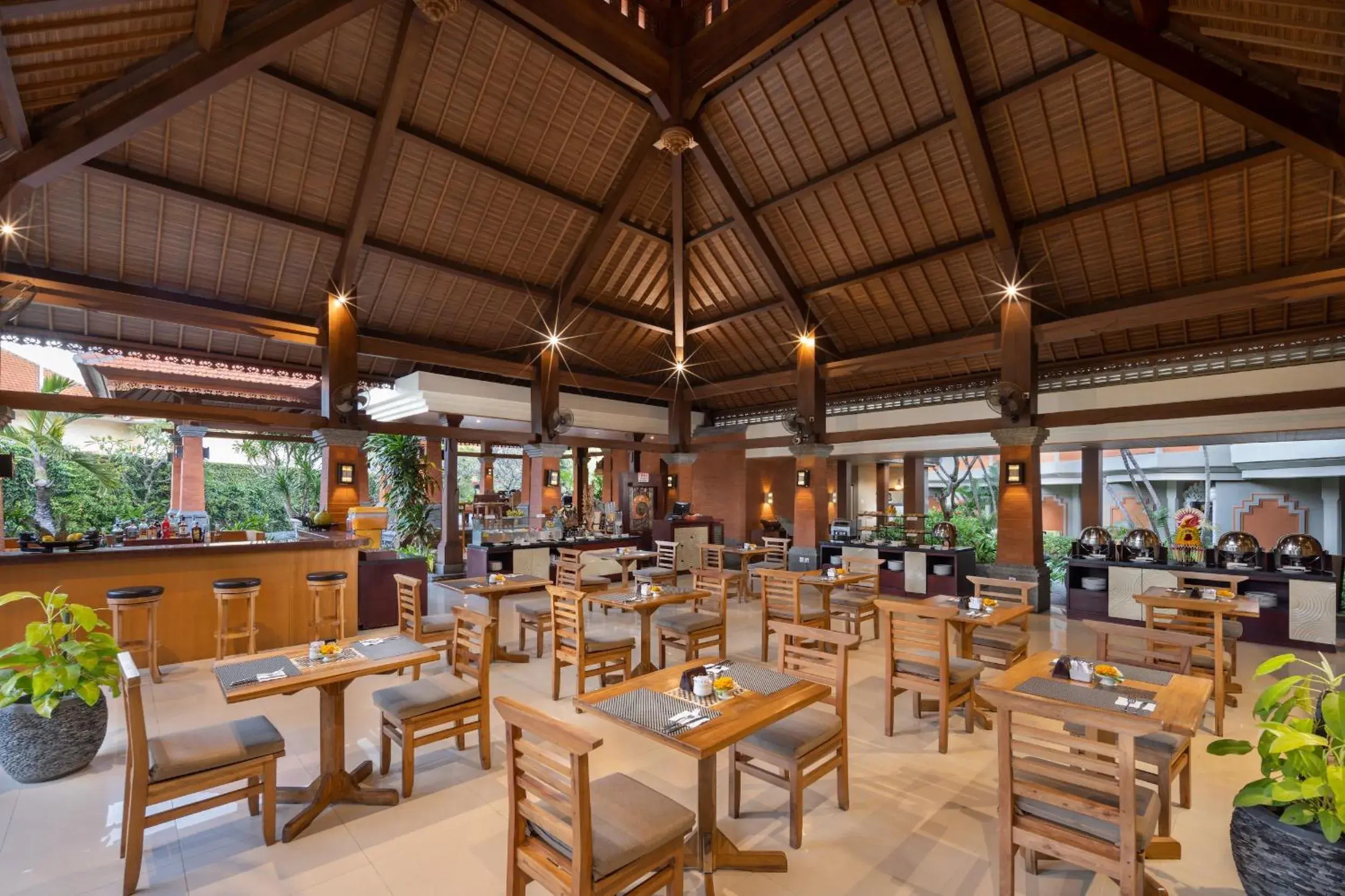 Restaurant/Places to Eat in Adi Dharma Hotel Kuta