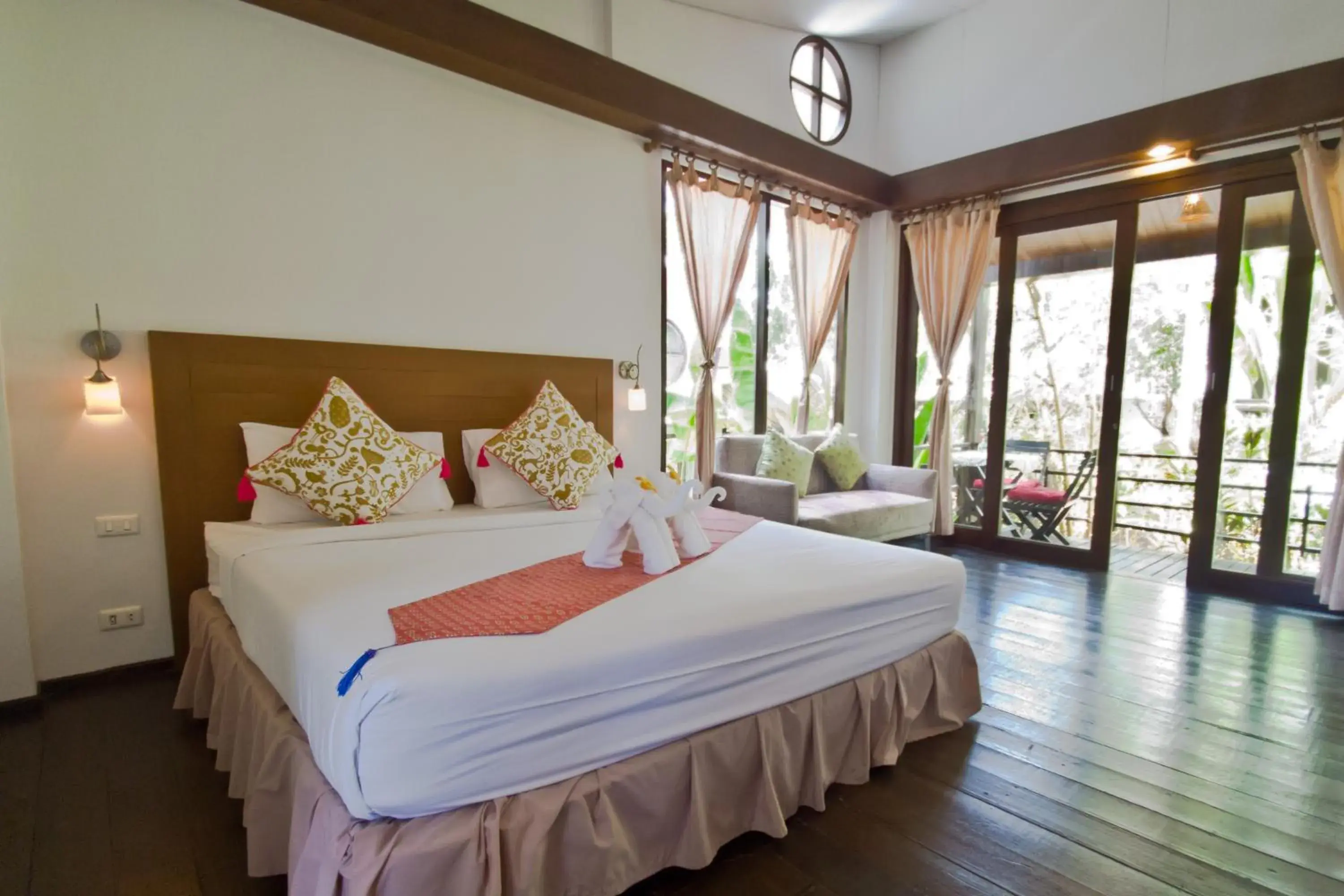 Bed in Sasitara Residence