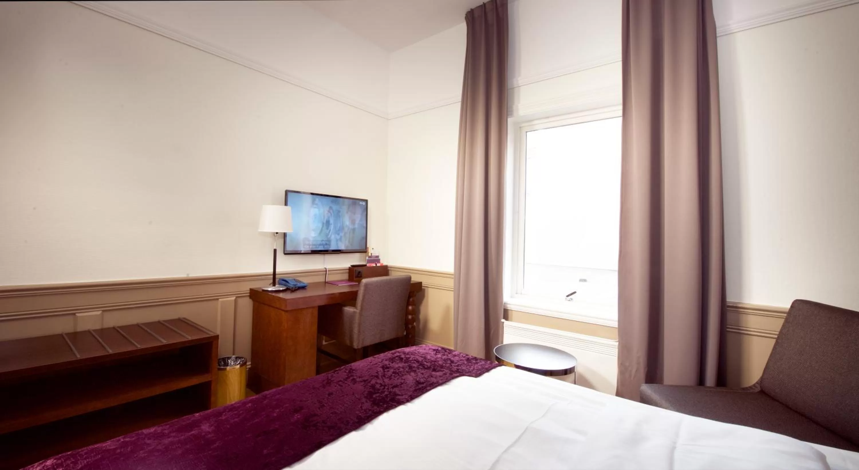 Bed in Home Hotel Amanda