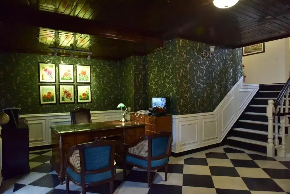 Lobby or reception in The Oaktree House Lobby or reception in The Oaktree House