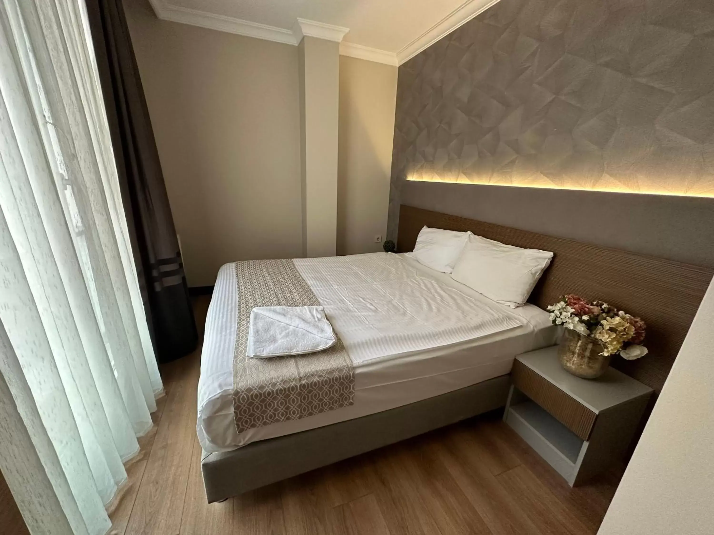 Bedroom, Bed in Niconya Port Suite&Hotel
