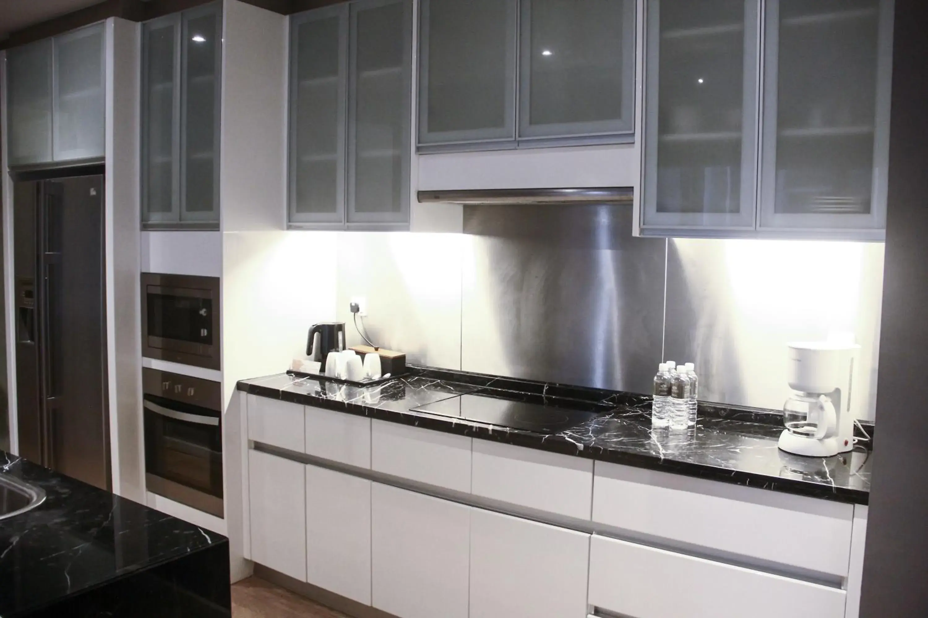 Kitchen or kitchenette, Kitchen/Kitchenette in E&O Residences Kuala Lumpur