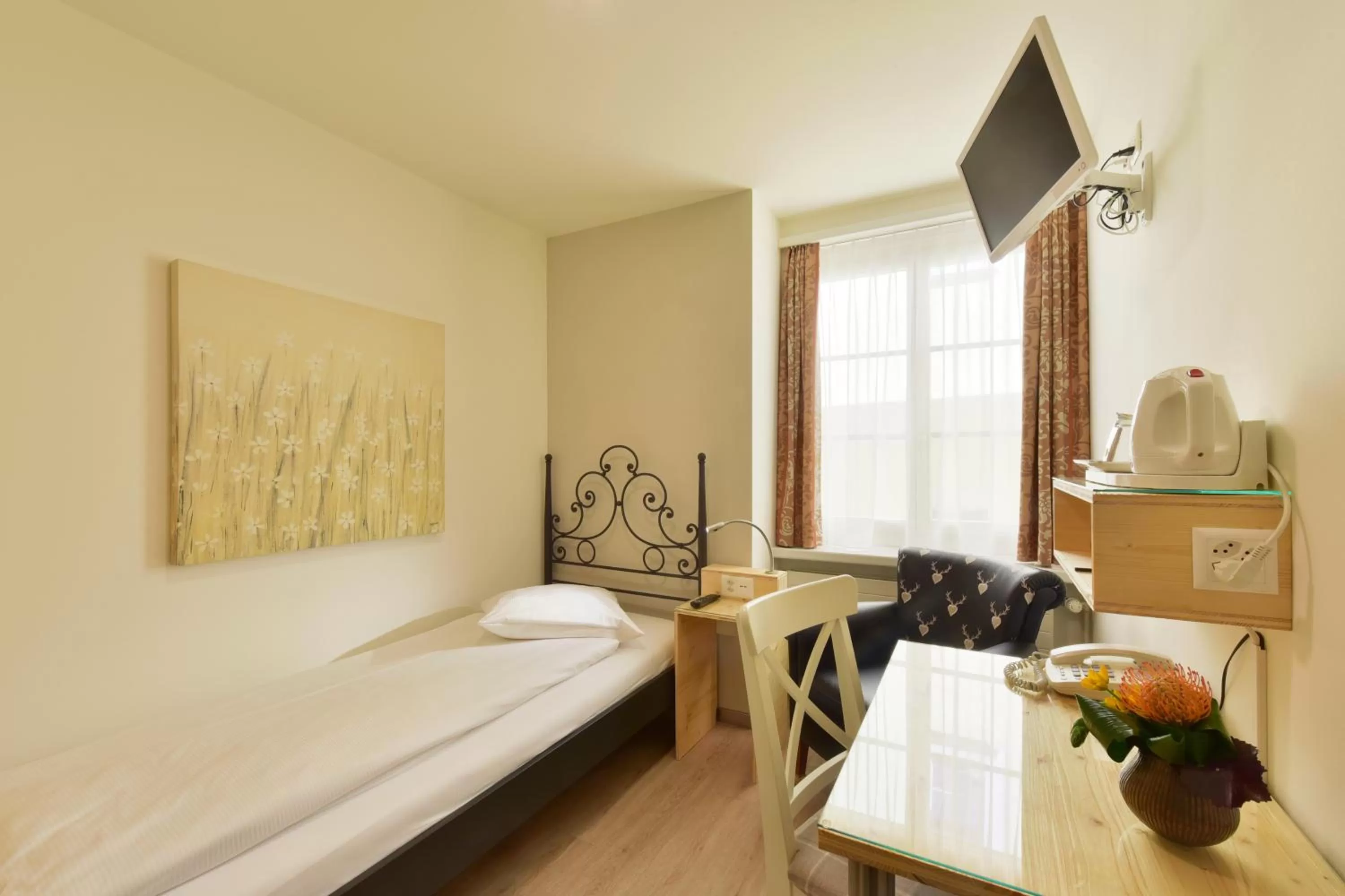 Photo of the whole room, Bed in Hotel Hirschen