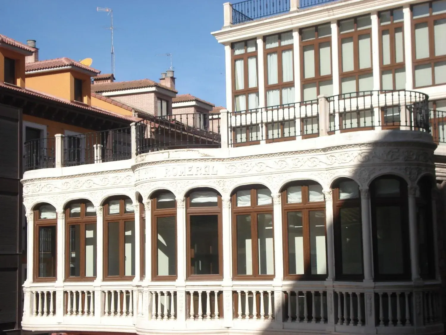 Facade/entrance, Property Building in Hotel Villa de Aranda