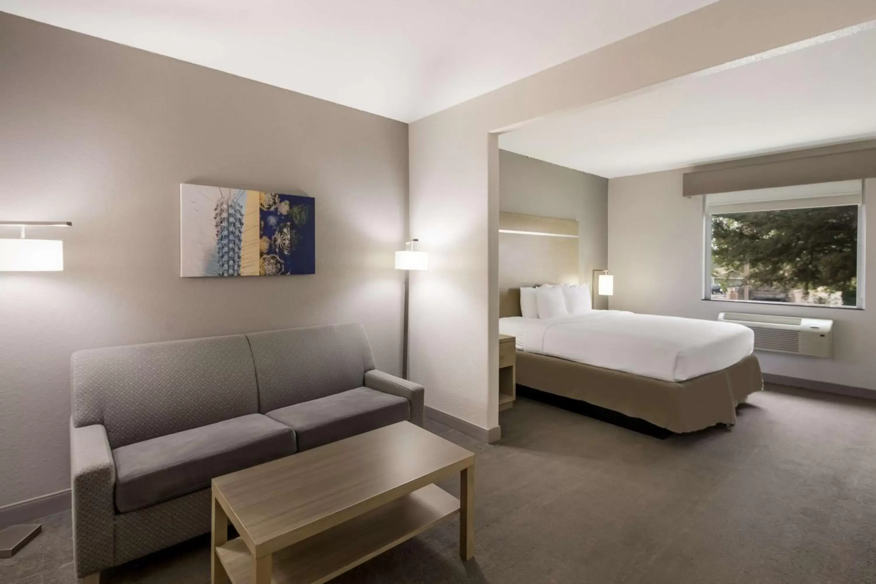 Bedroom, Seating Area in Best Western Plus Killeen/Fort Hood Hotel & Suites