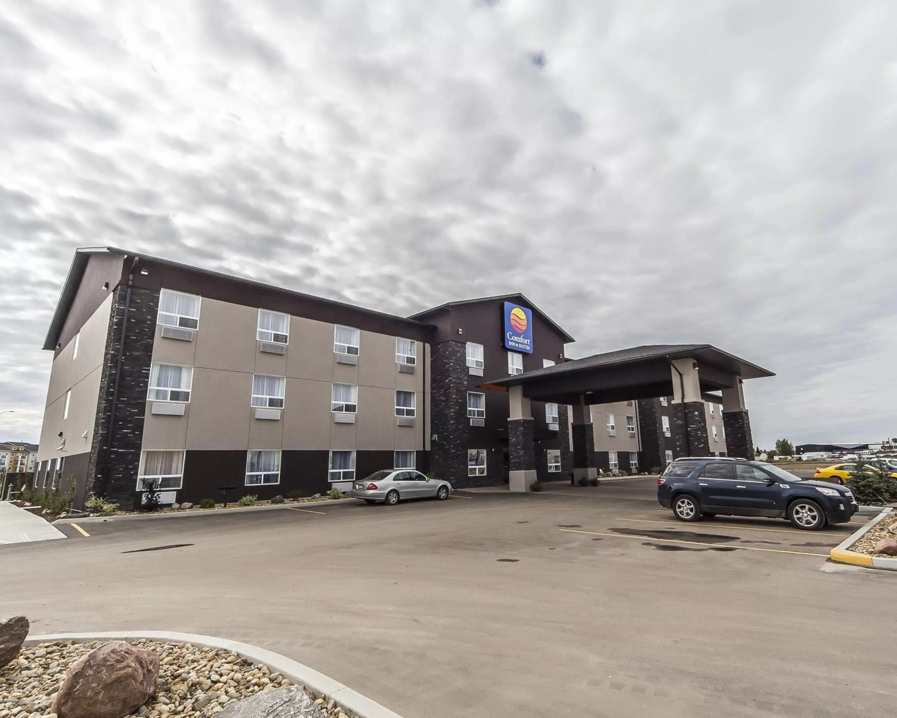 Property Building in Comfort Inn & Suites Bonnyville