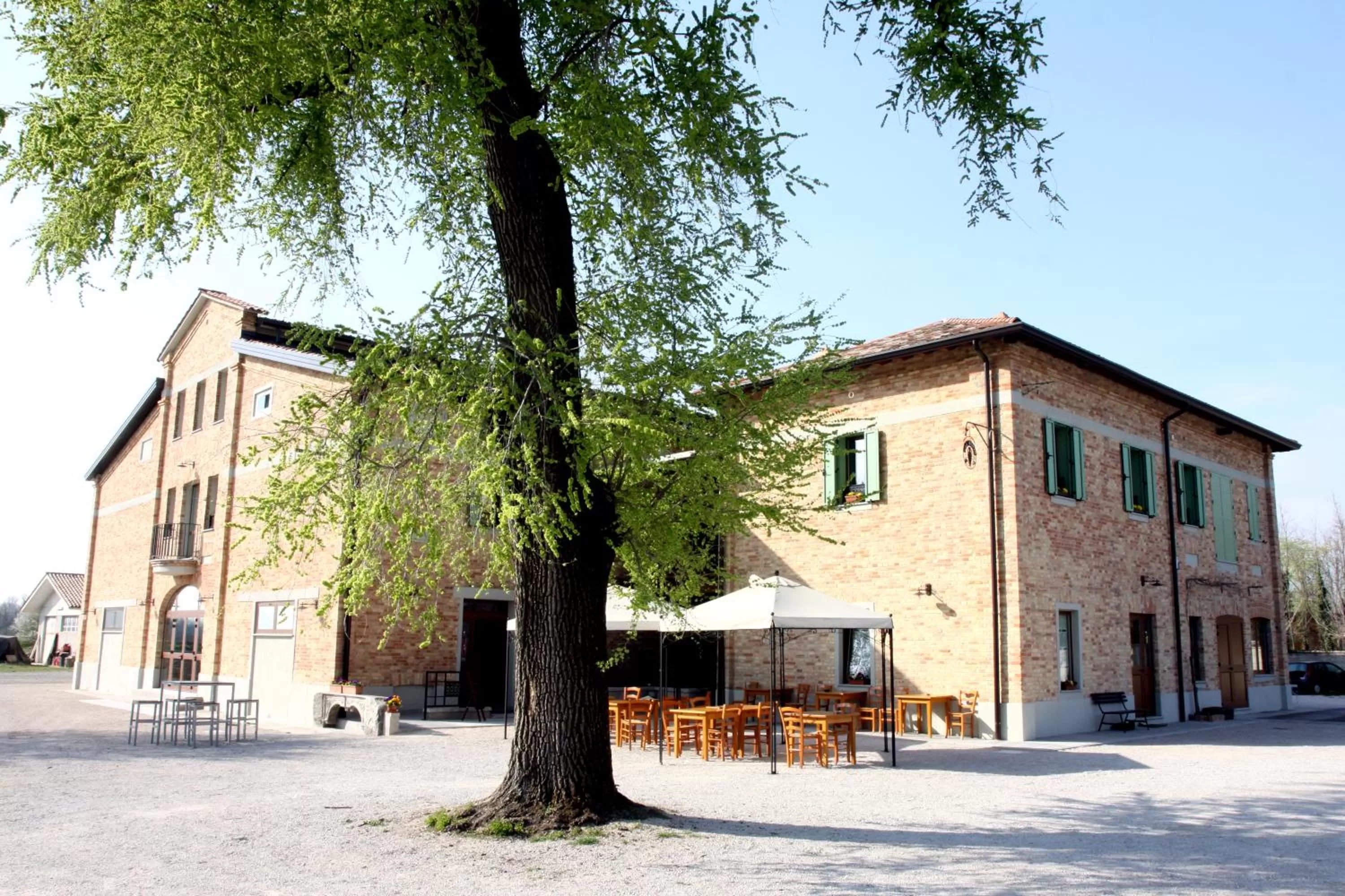 Facade/entrance in Agriturismo Le Giarine