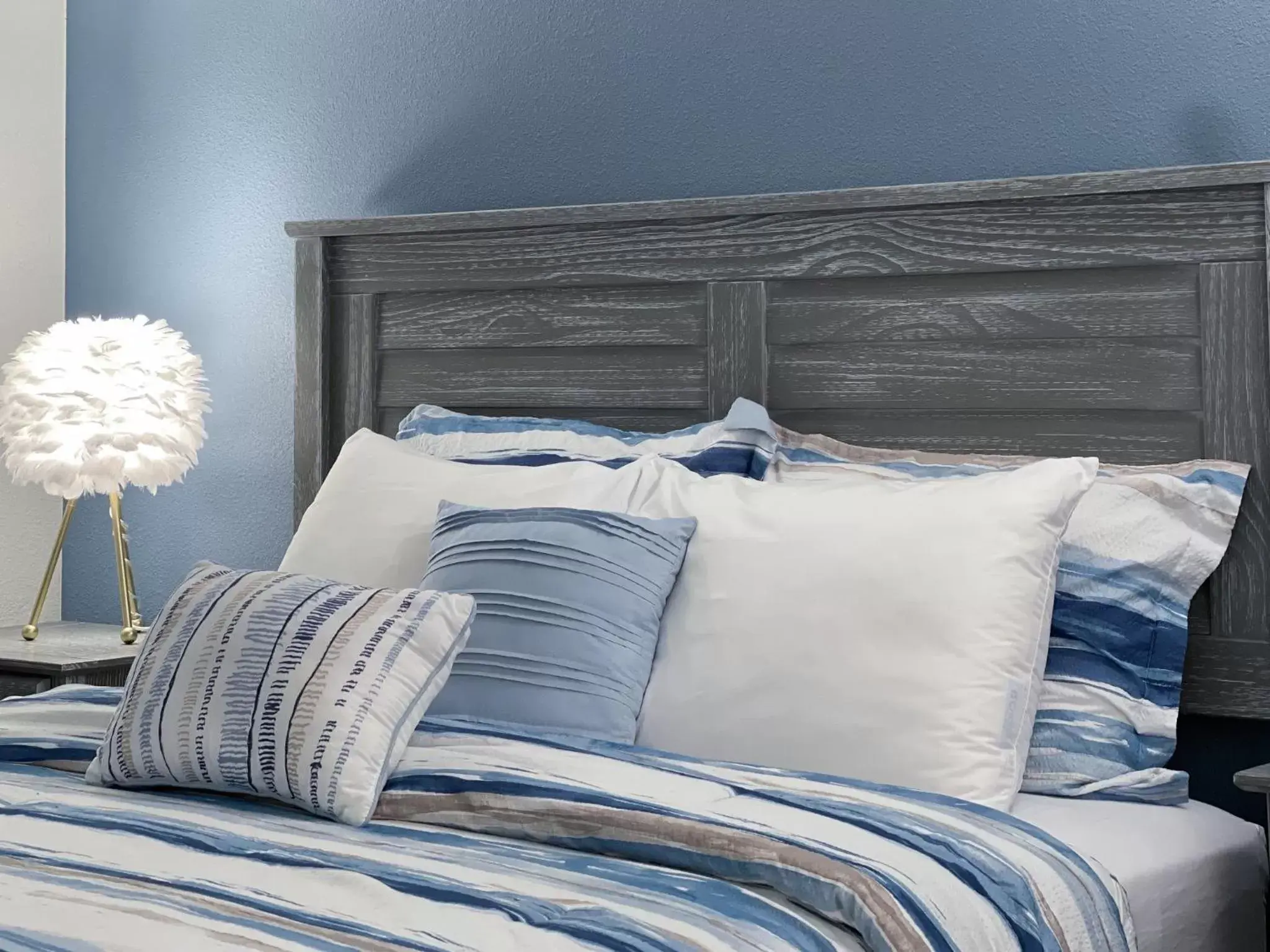 Bed in Founder's Brook Motel and Suites Bed in Founder's Brook Motel and Suites