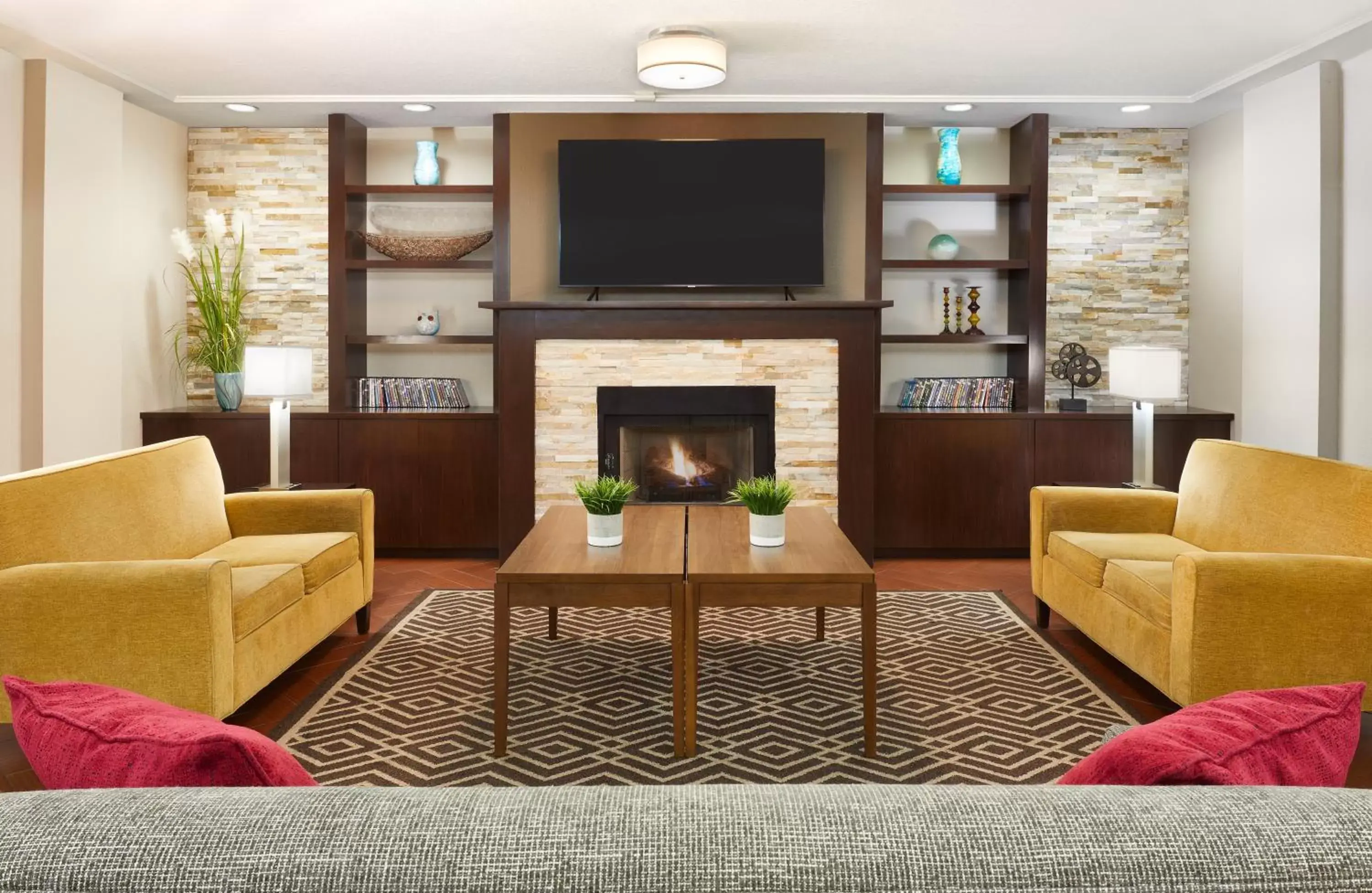 Property building, Lounge/Bar in Staybridge Suites Orlando South, an IHG Hotel