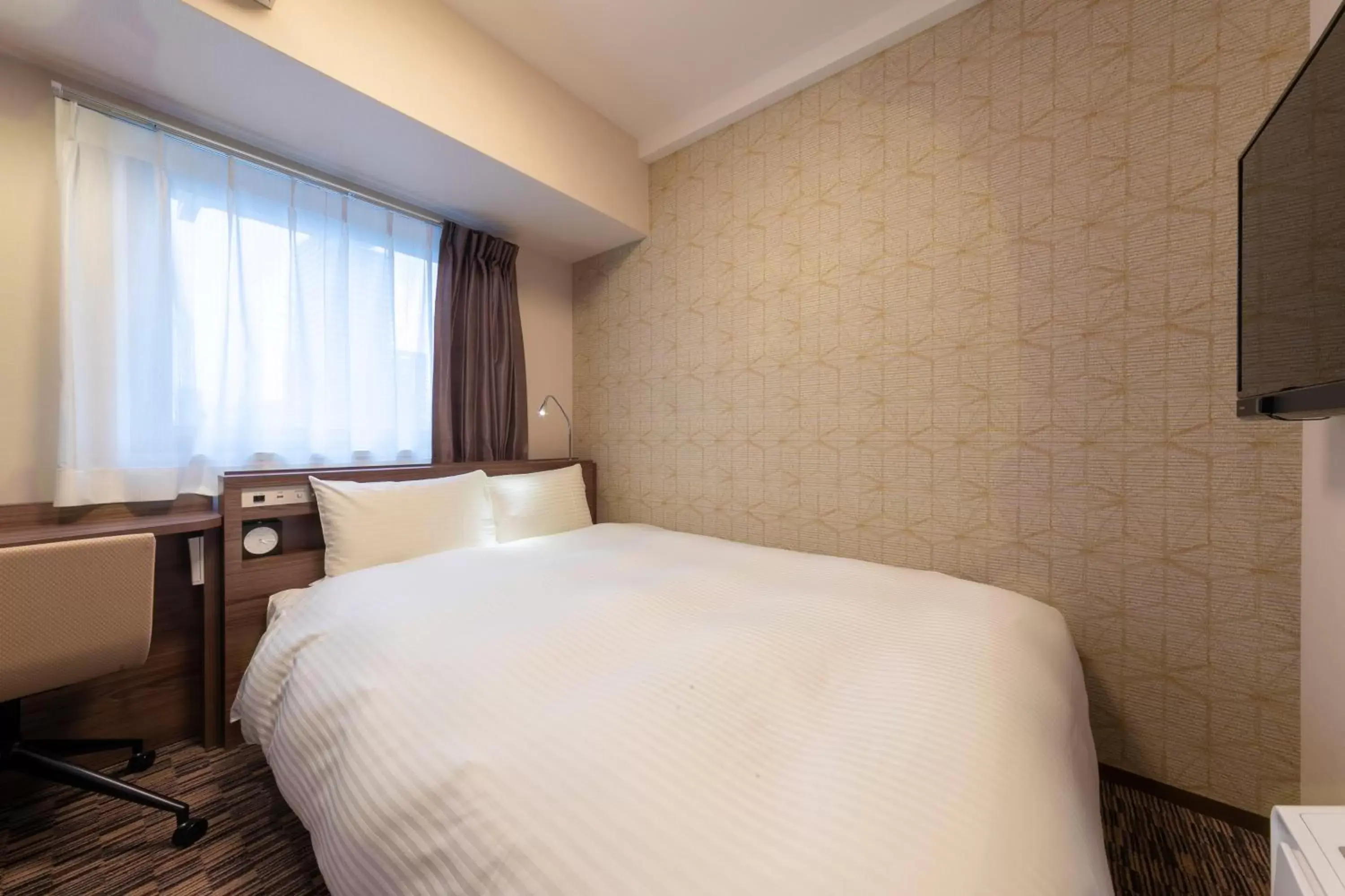 Photo of the whole room, Bed in Hotel WBF Hommachi