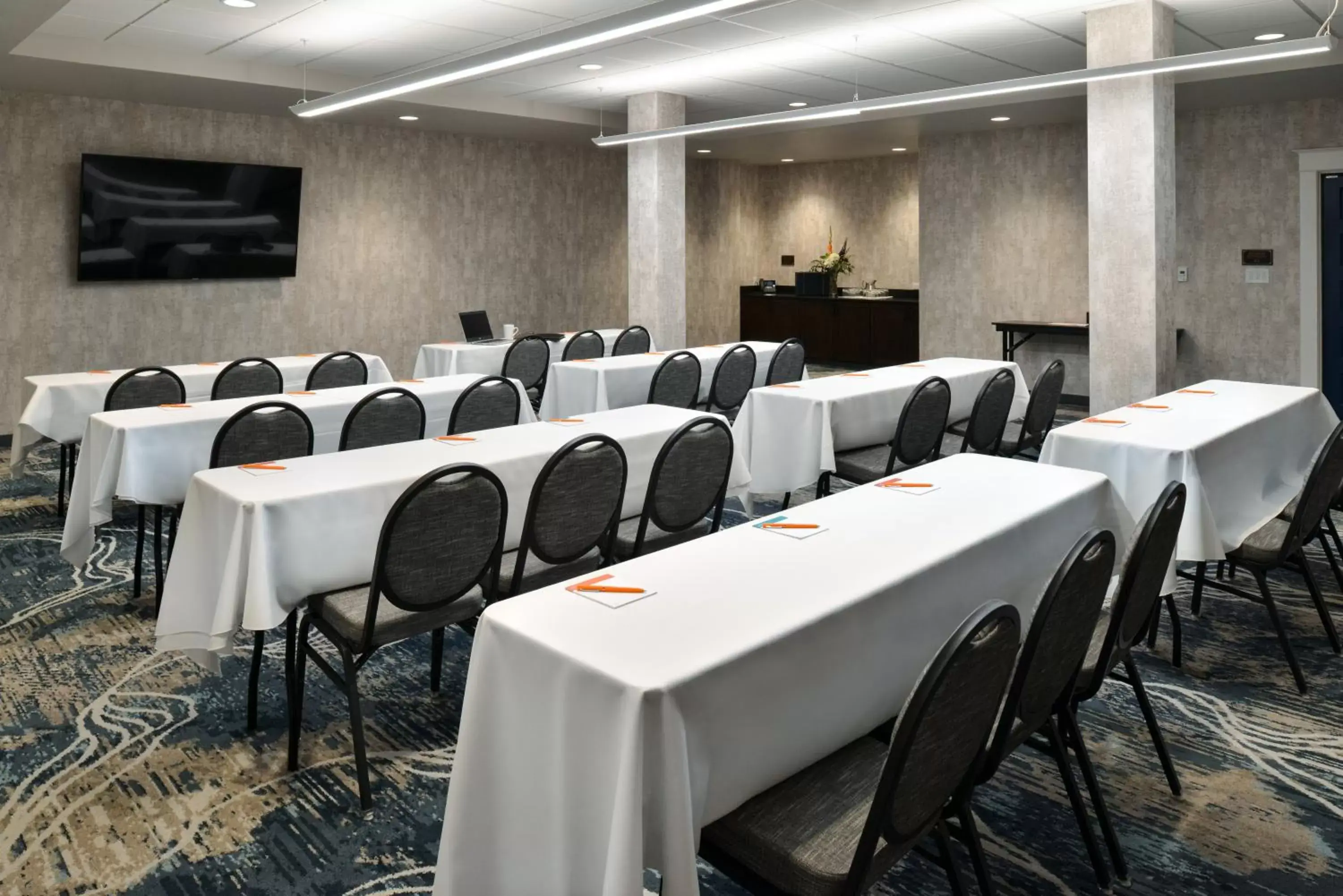 Meeting/conference room in Hotel Indigo Spokane Downtown, an IHG Hotel