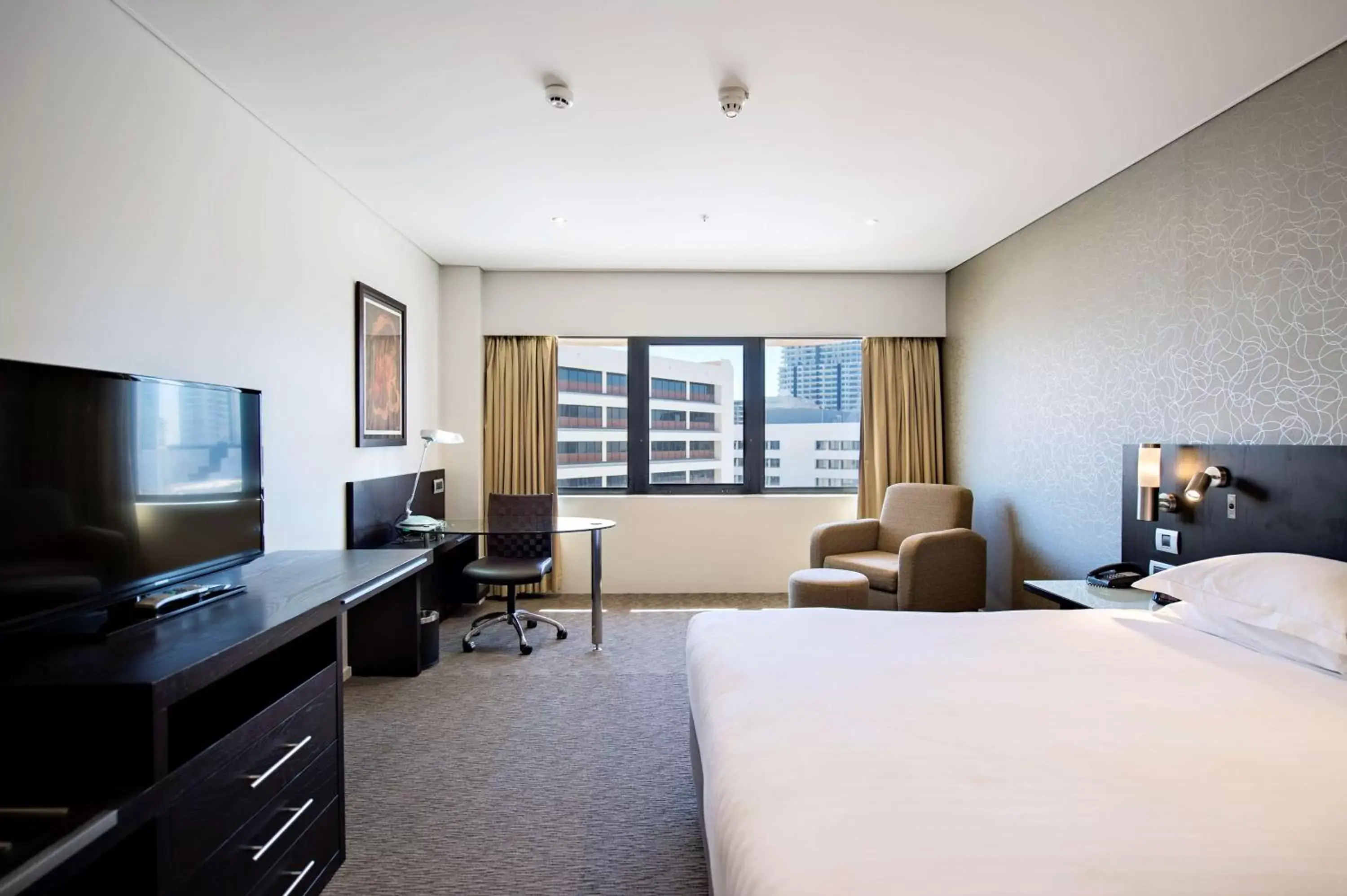 Bed, TV/Entertainment Center in Hilton Darwin