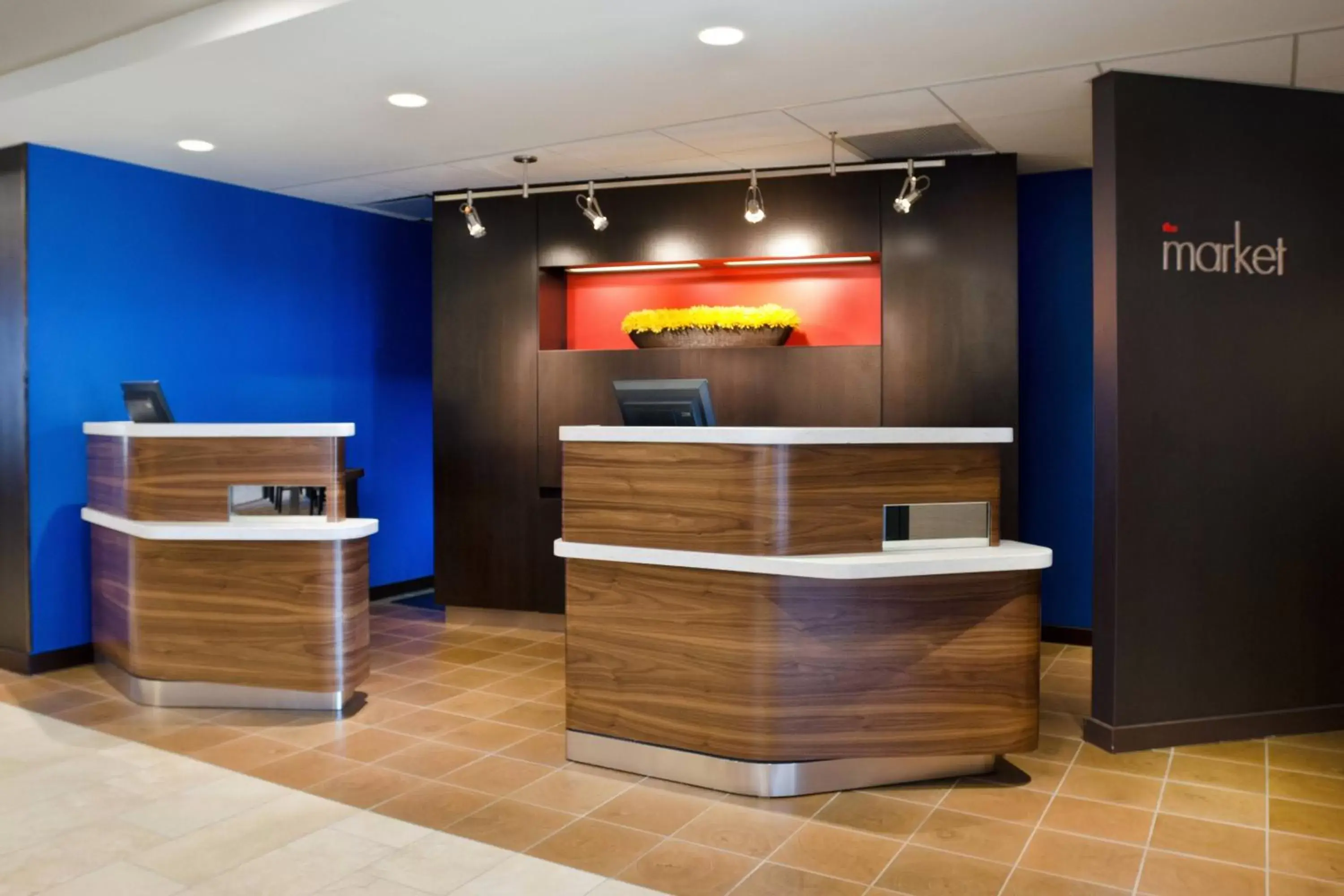 Property building, Lobby/Reception in Courtyard St. Louis Airport/Earth City
