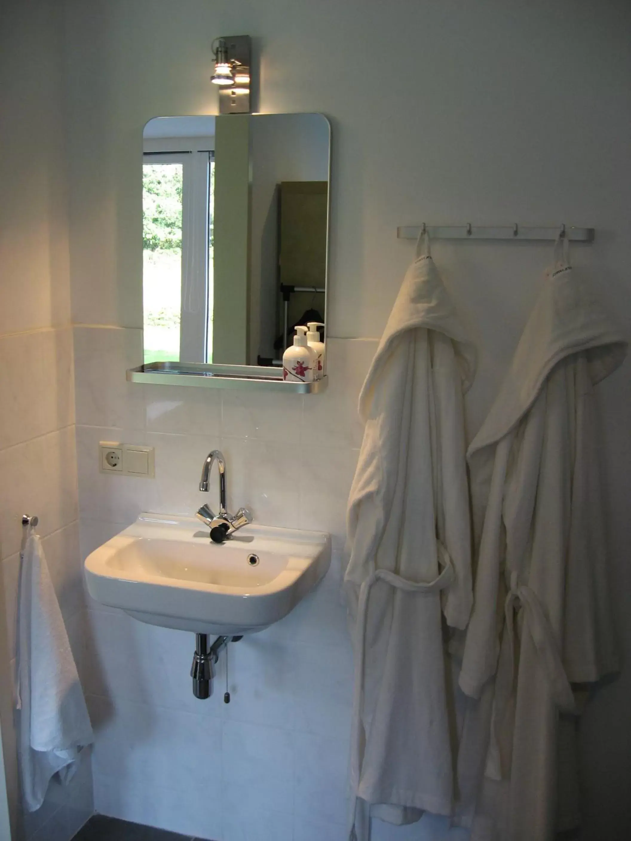 Bedroom, Bathroom in Rustpunt Groote Heide