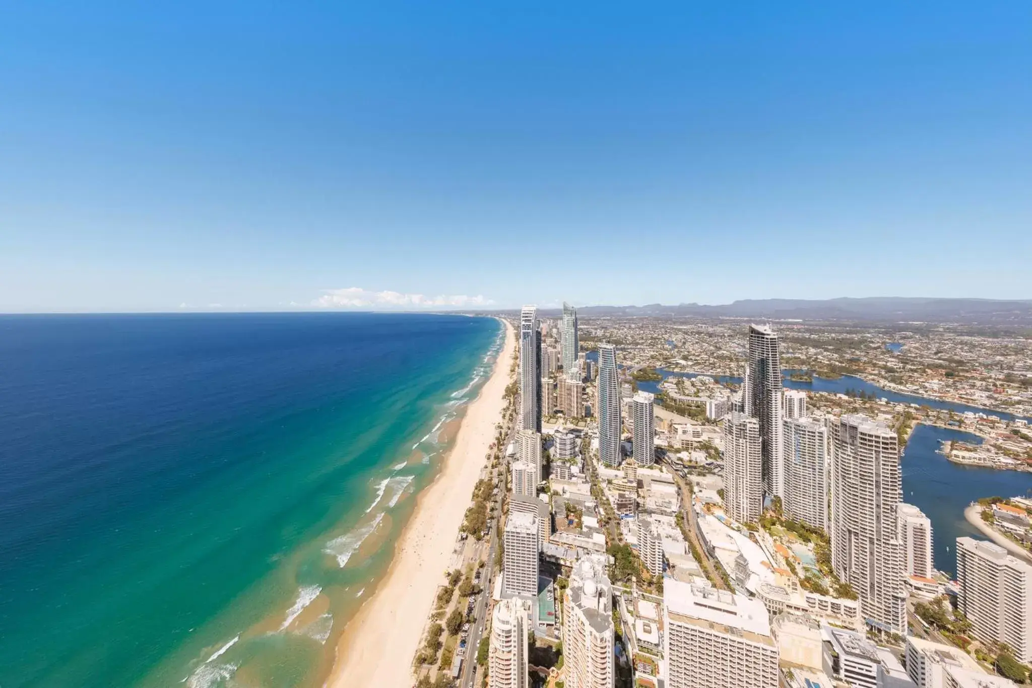 View (from property/room), Bird's-eye View in Meriton Suites Surfers Paradise