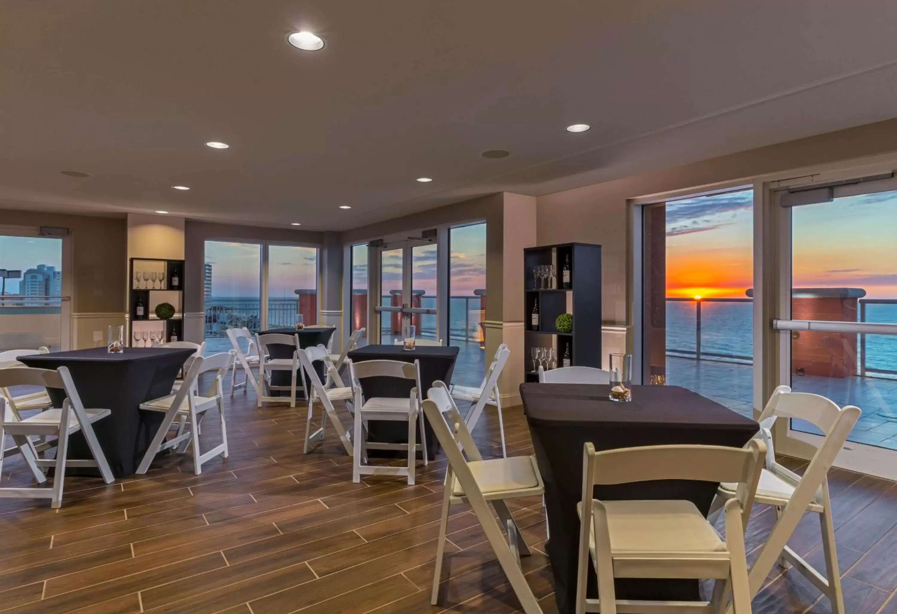 Meeting/conference room, Restaurant/Places to Eat in Hyatt Regency Clearwater Beach Resort & Spa
