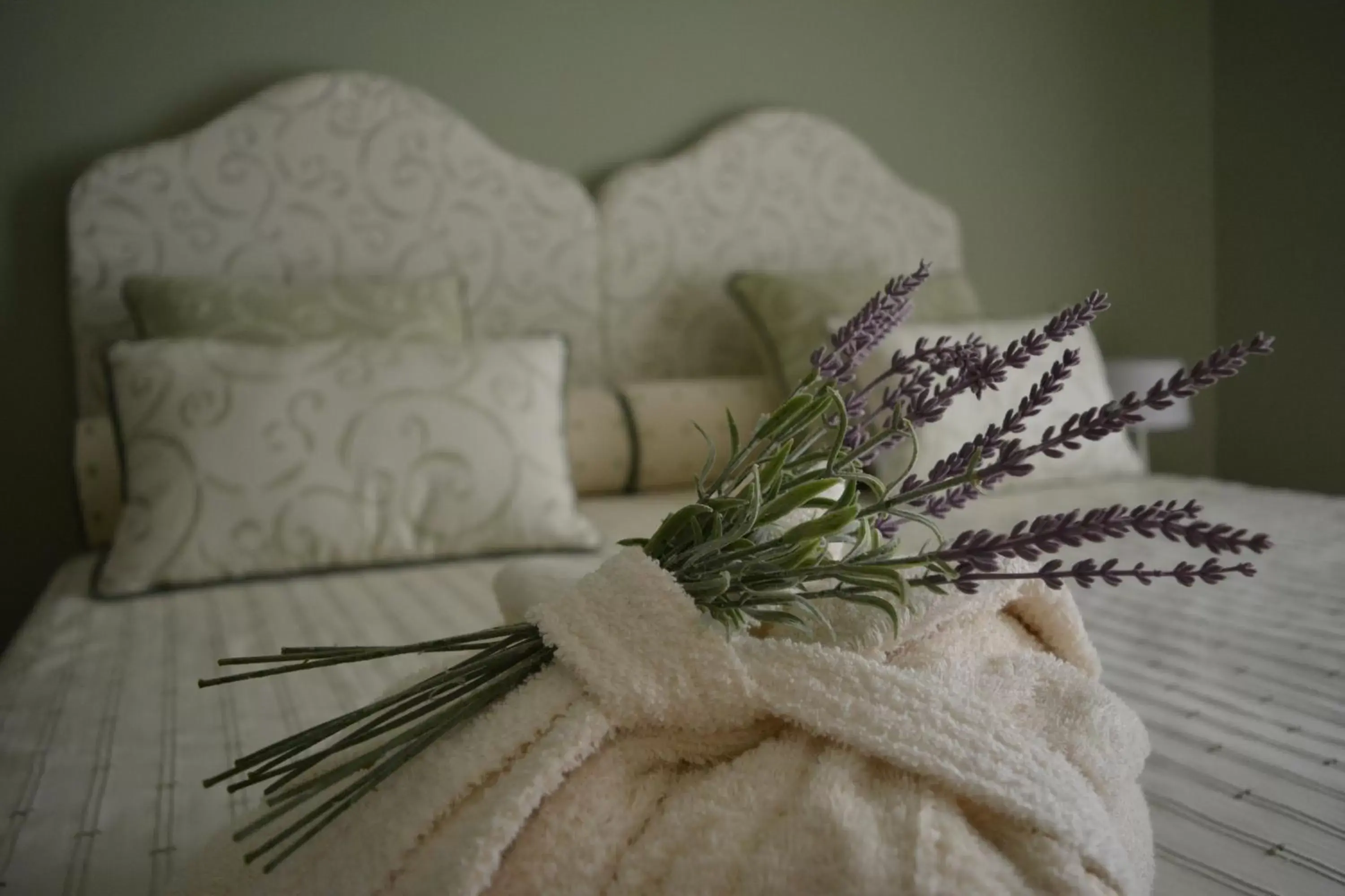 Decorative detail, Bed in Allaportaccanto Bed & Breakfast