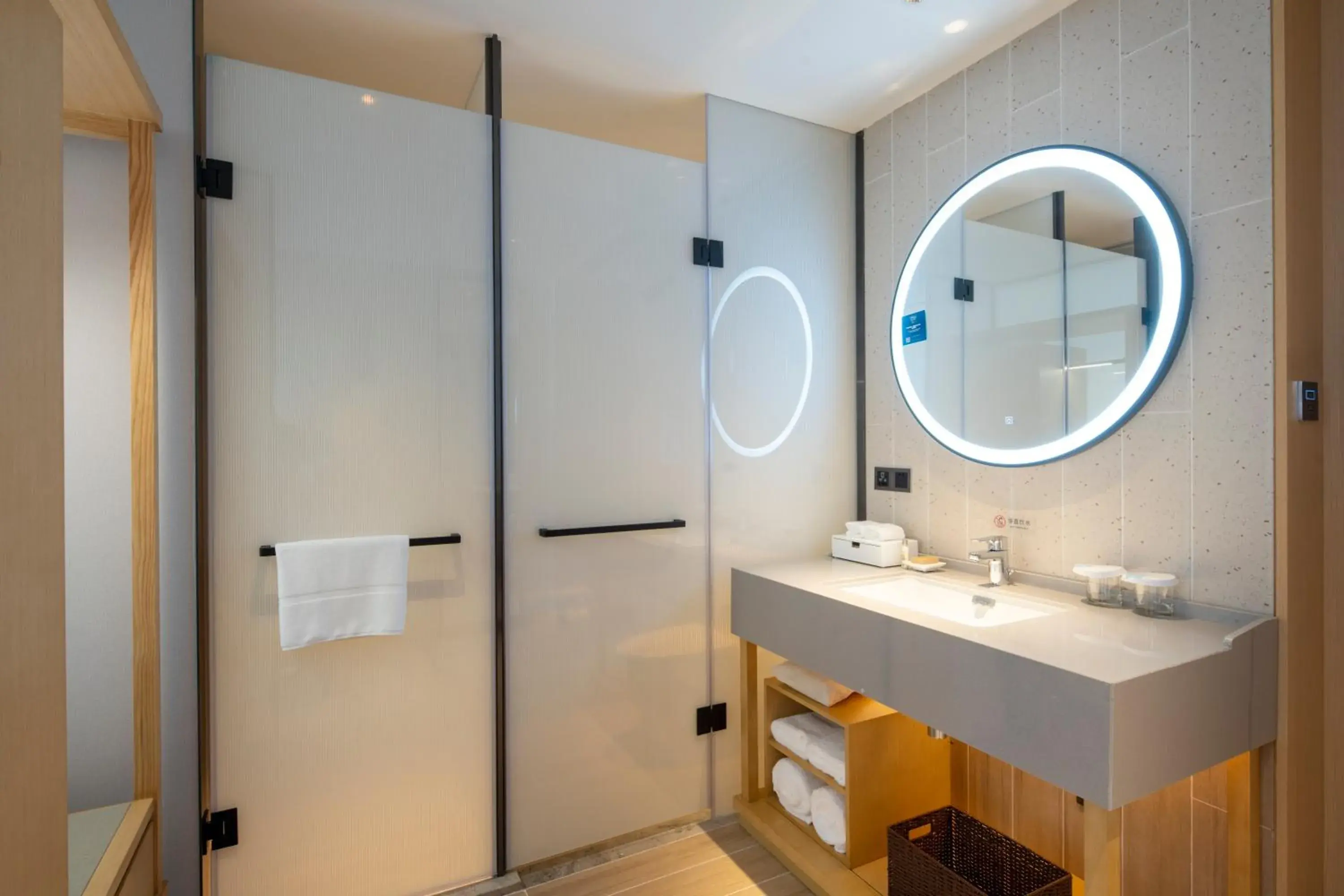 Shower, Bathroom in Hilton Garden Inn Changchun Economic Development Zone