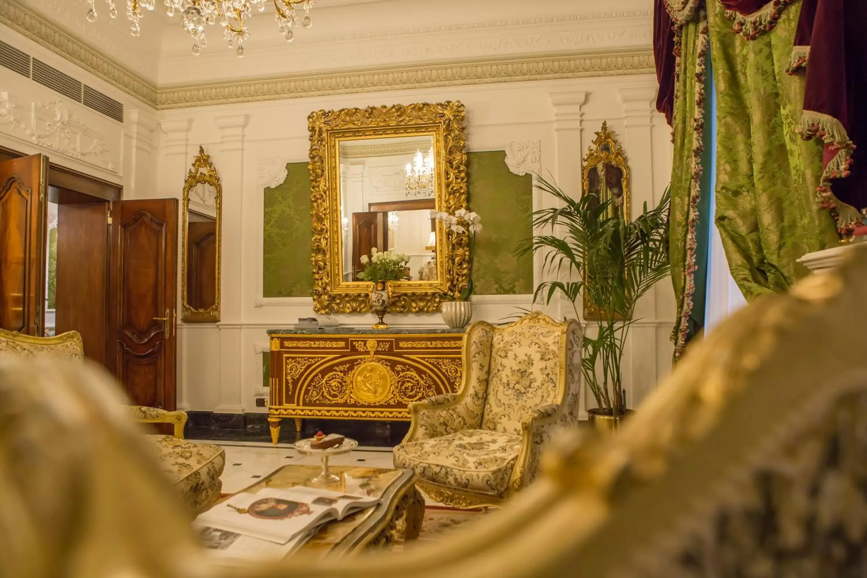 Living room in Grand Hotel Majestic gia' Baglioni
