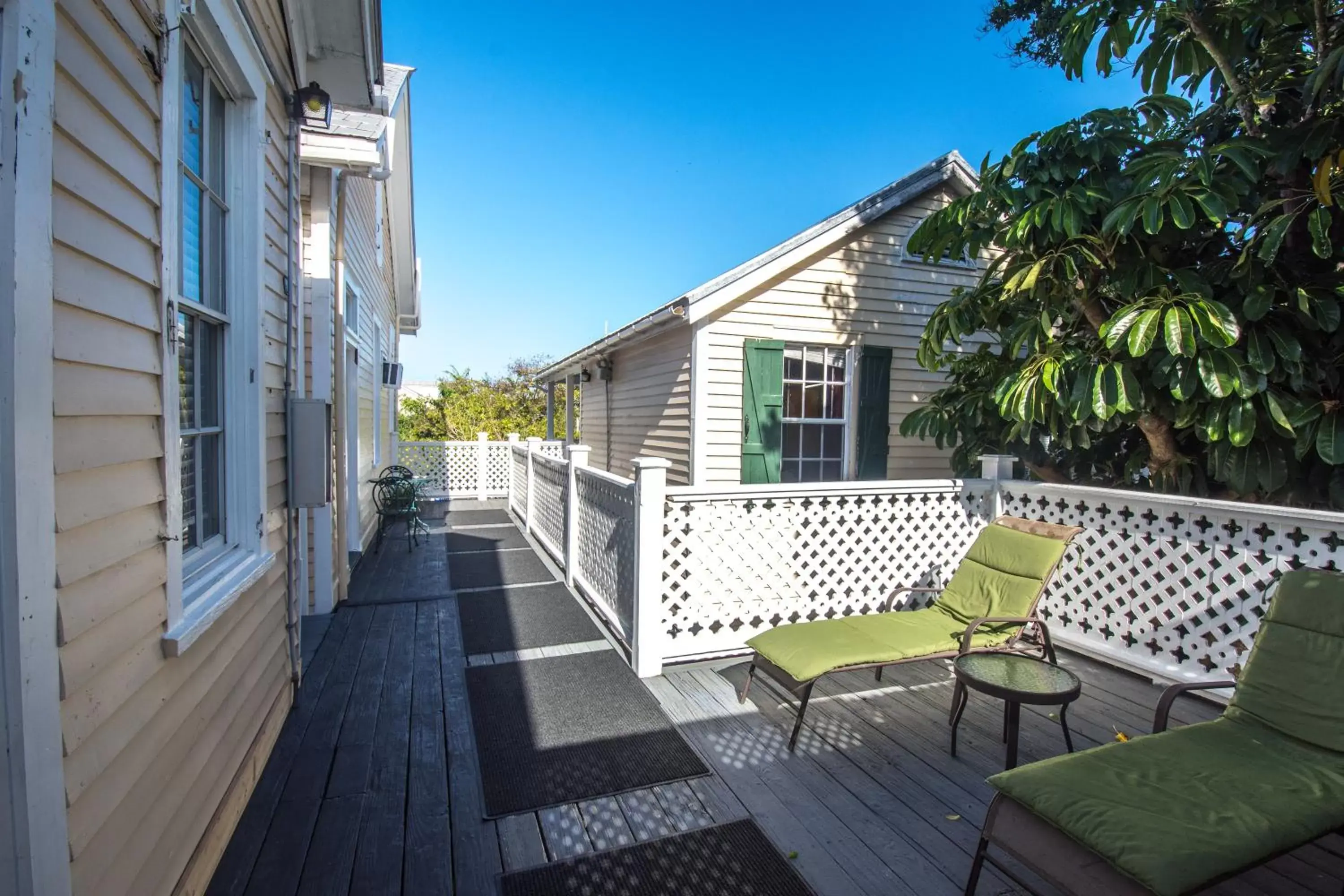 Patio, Balcony/Terrace in Duval House