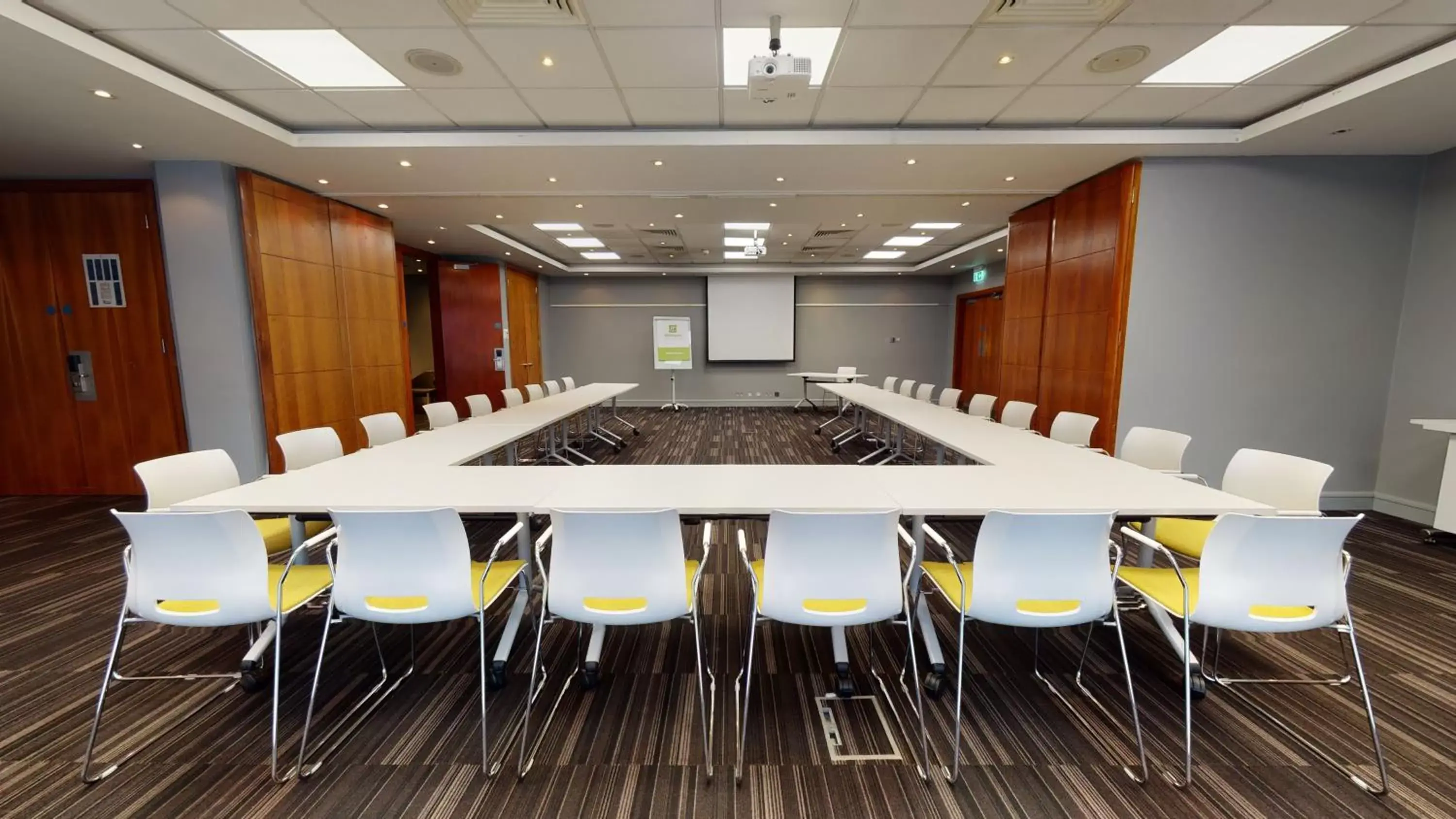 Meeting/conference room in Holiday Inn Milton Keynes Central, an IHG Hotel