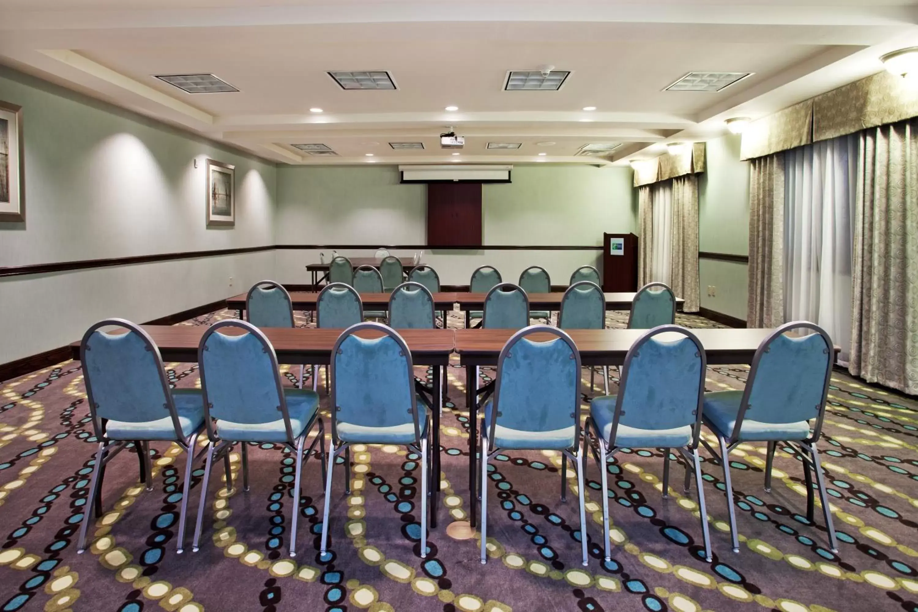 Meeting/conference room in Holiday Inn Express Hotel & Suites Picayune, an IHG Hotel