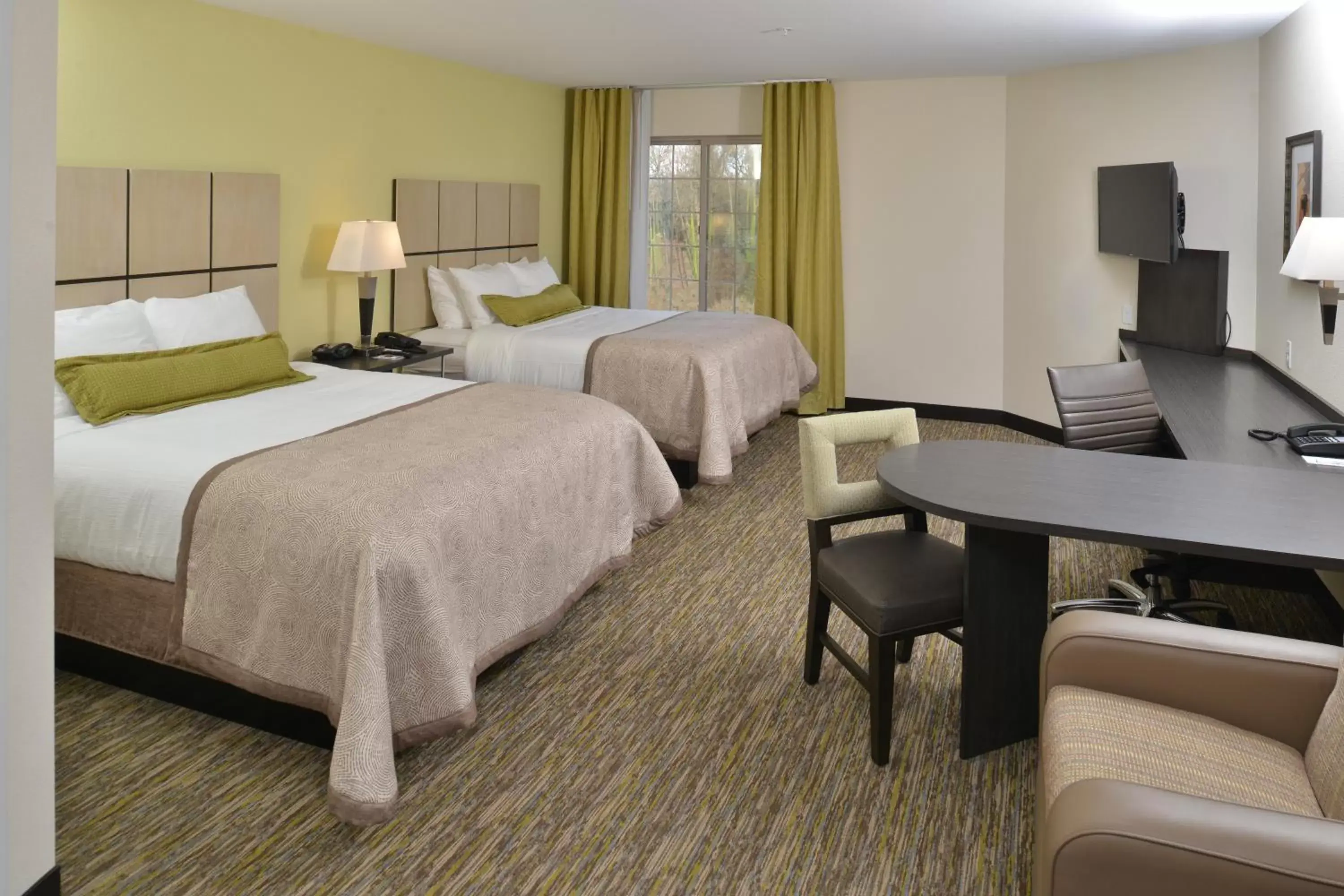 Photo of the whole room in Candlewood Suites Eugene Springfield, an IHG Hotel