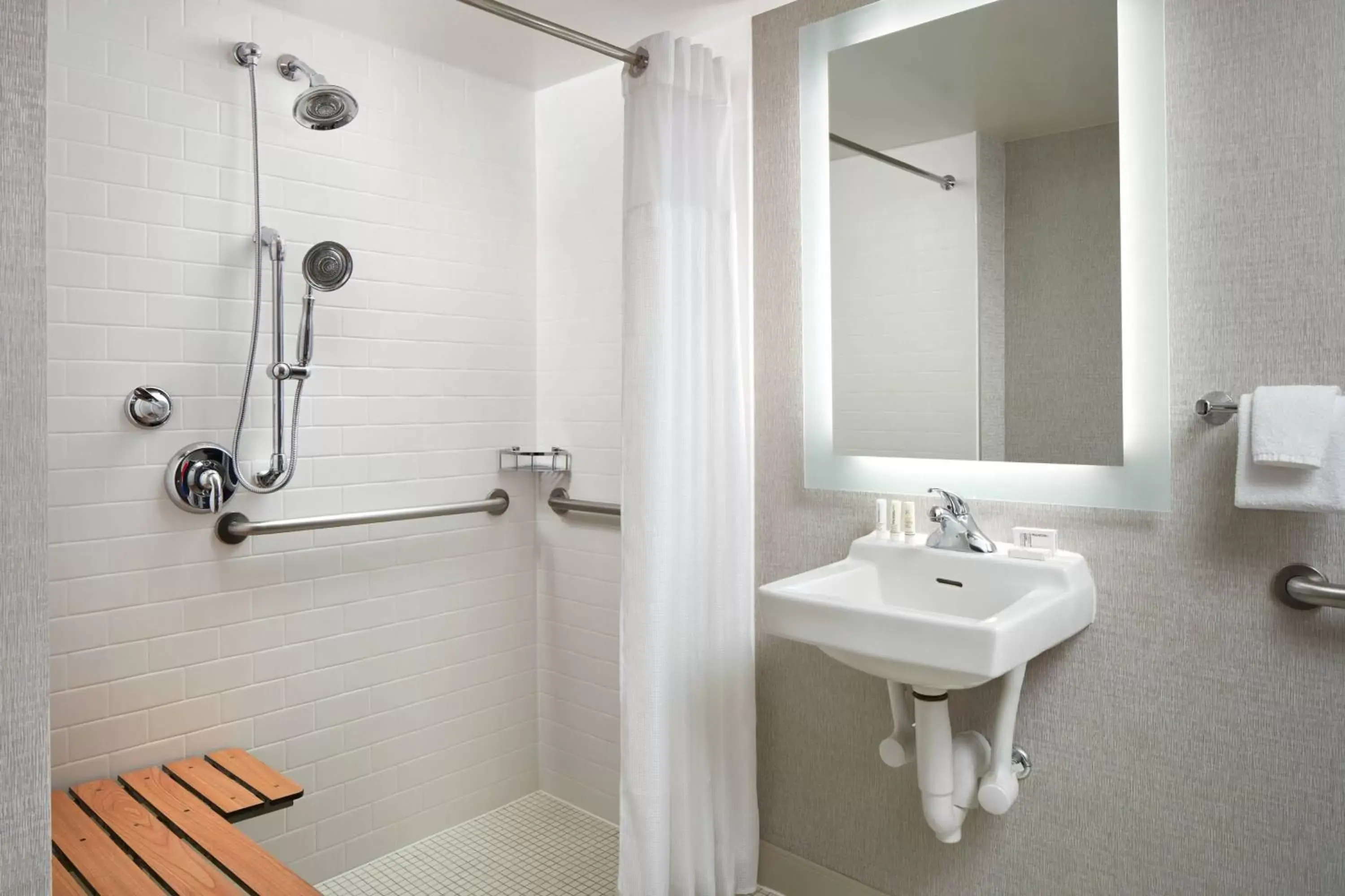 Bathroom in Fairfield Inn & Suites by Marriott Washington Downtown