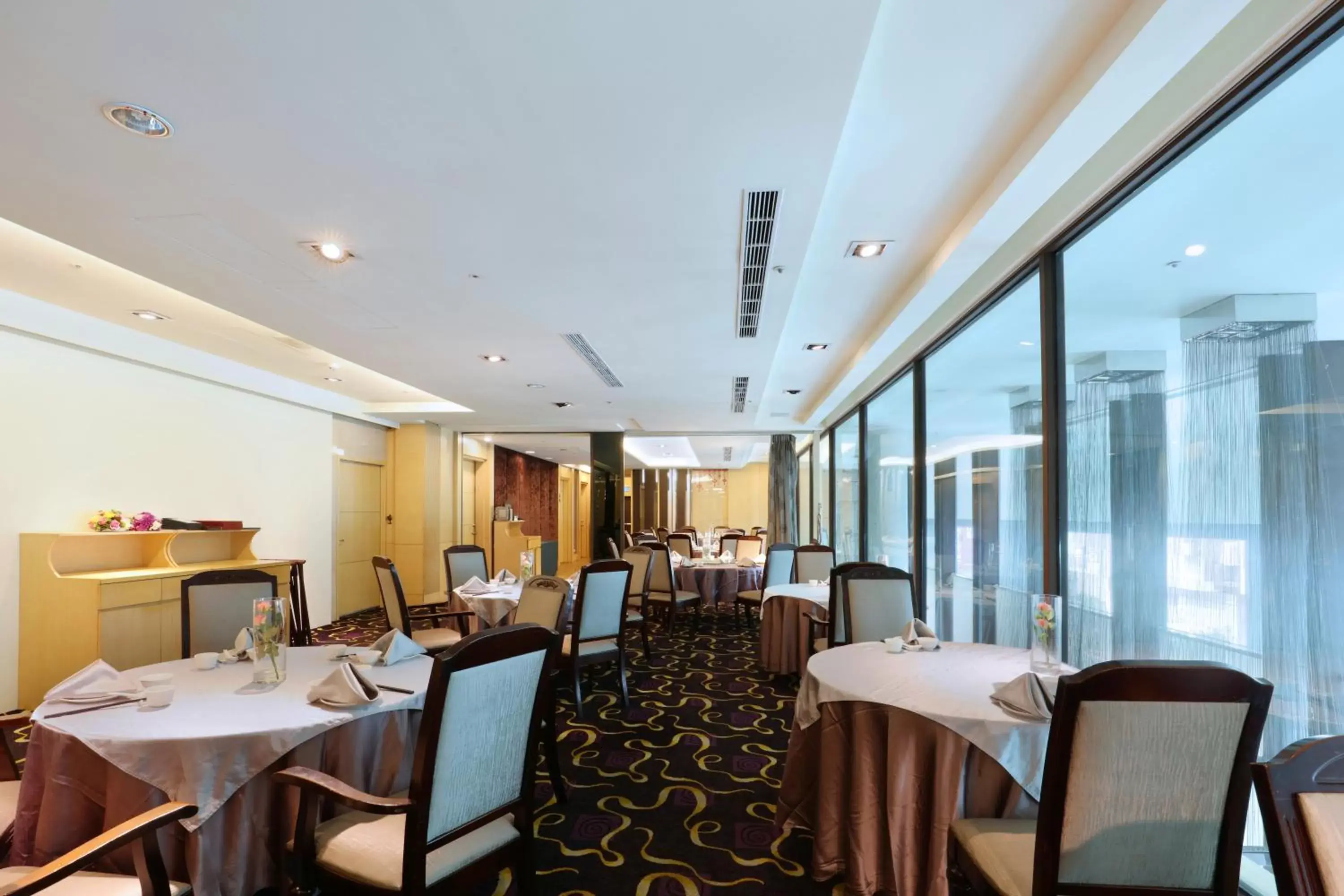 Restaurant/places to eat in Golden Tulip Zhong Xin Hotel Taichung Restaurant/places to eat in Golden Tulip Zhong Xin Hotel Taichung
