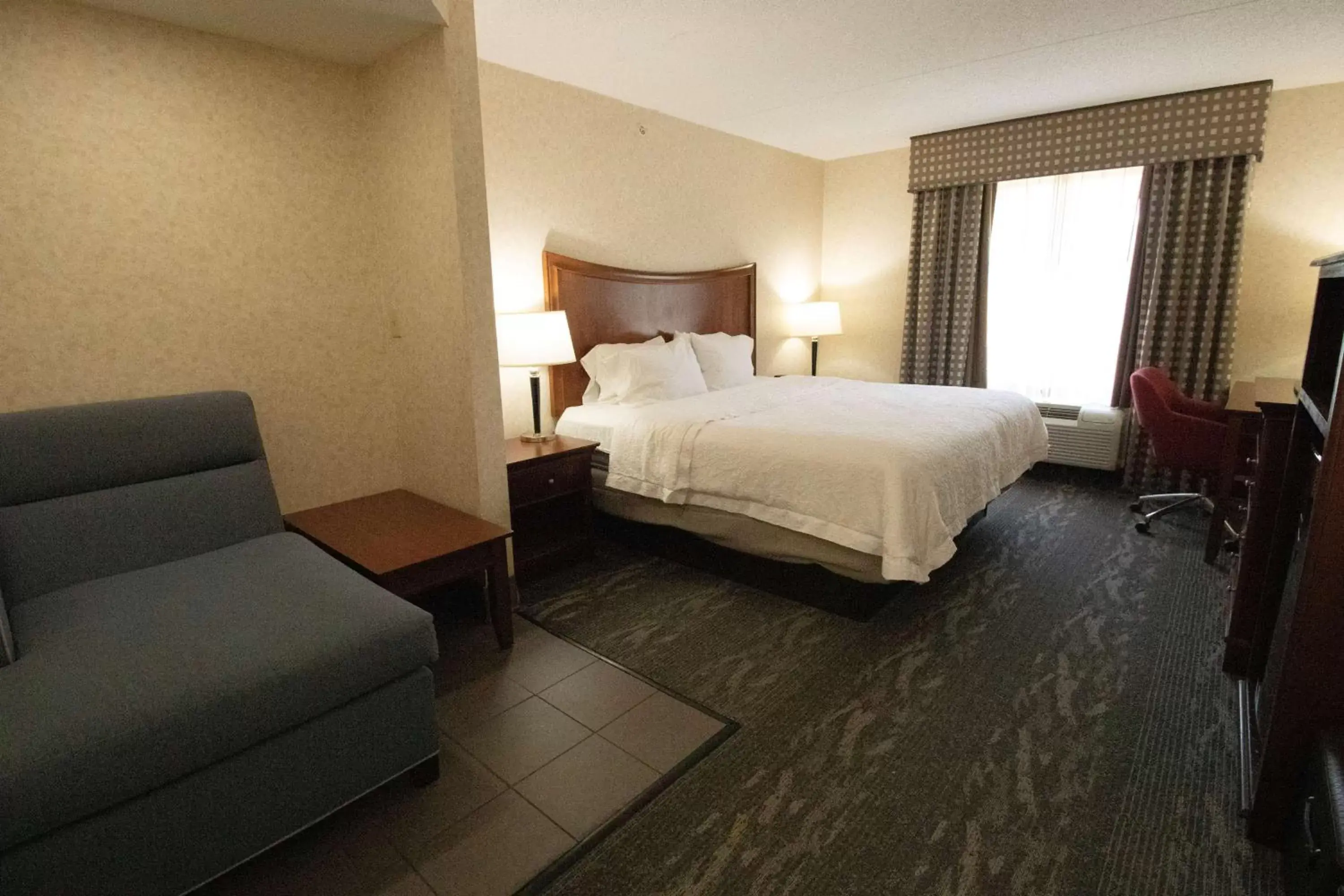 Bedroom, Bed in Hampton Inn & Suites Richmond/Virginia Center