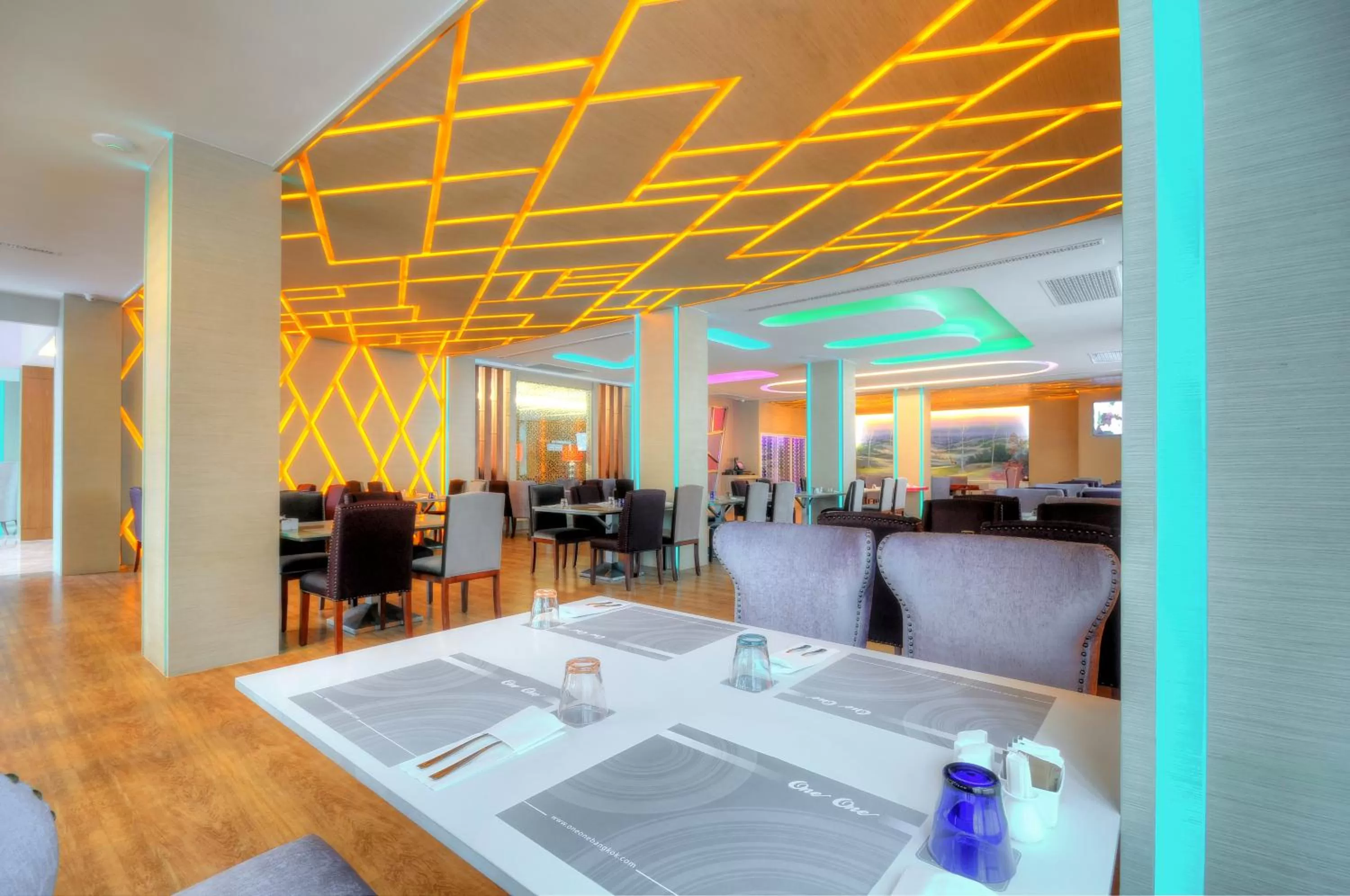Restaurant/places to eat in One One Bangkok