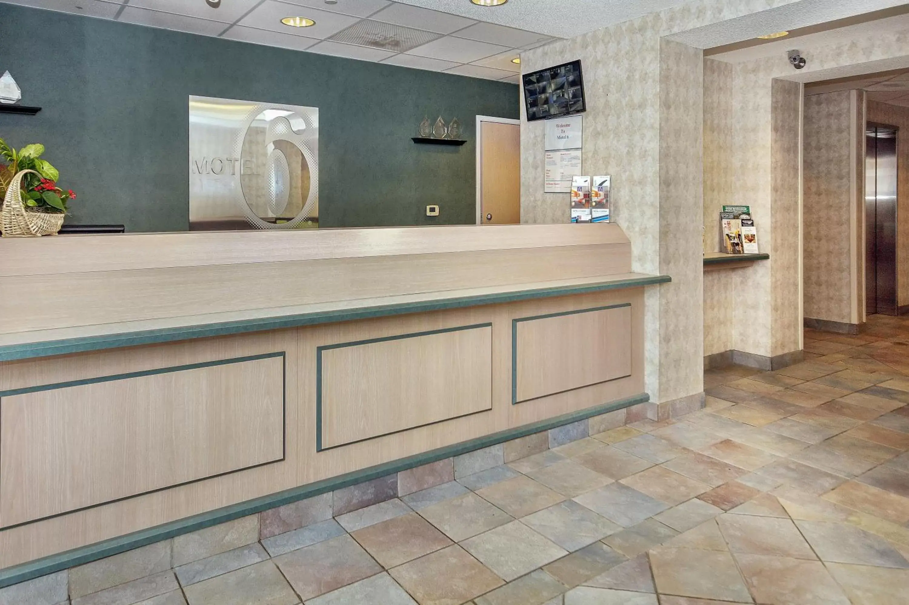 Lobby or reception in Motel 6-Peterborough, ON Lobby or reception in Motel 6-Peterborough, ON