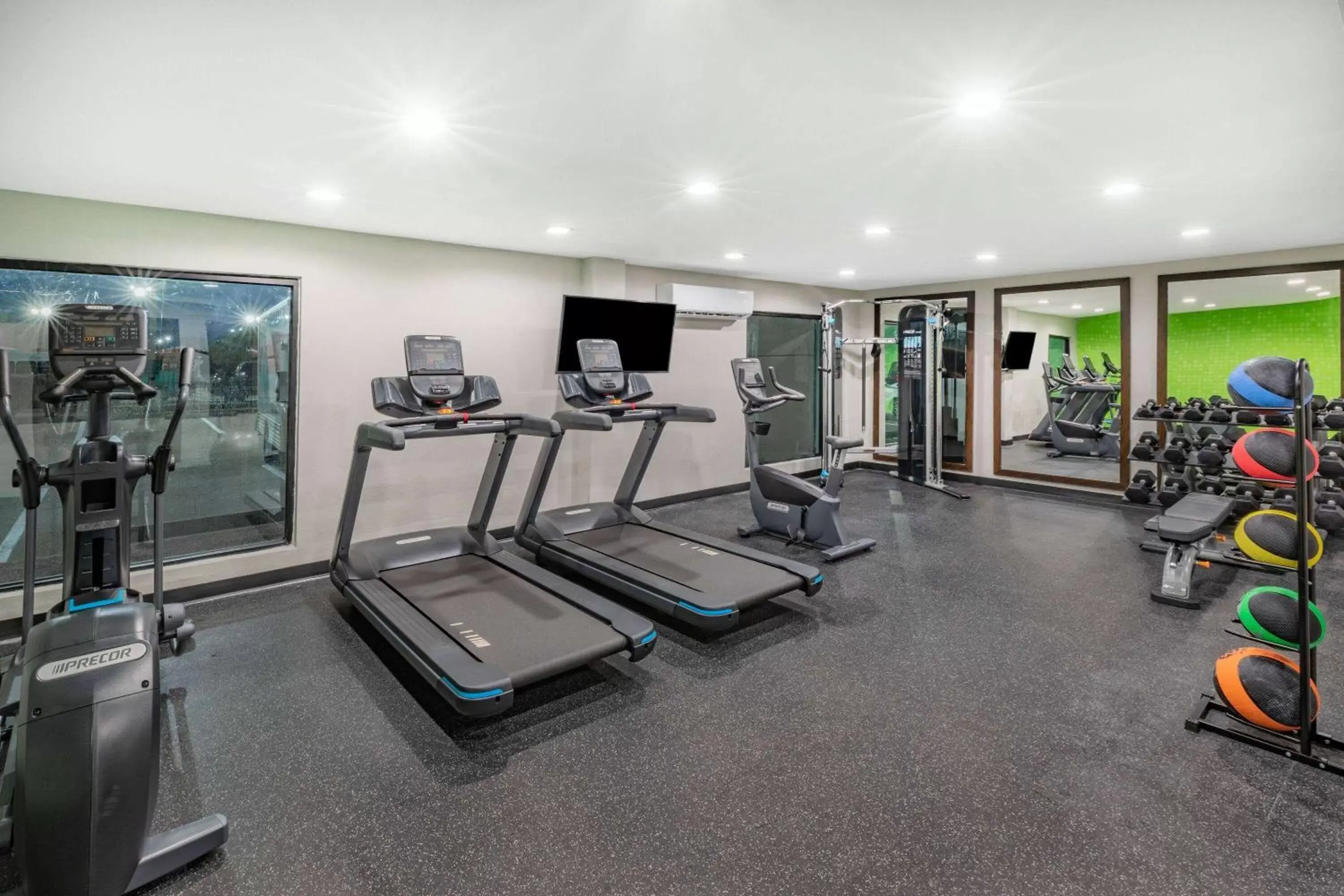 Spa and wellness centre/facilities, Fitness Center/Facilities in La Quinta by Wyndham Houston Southwest
